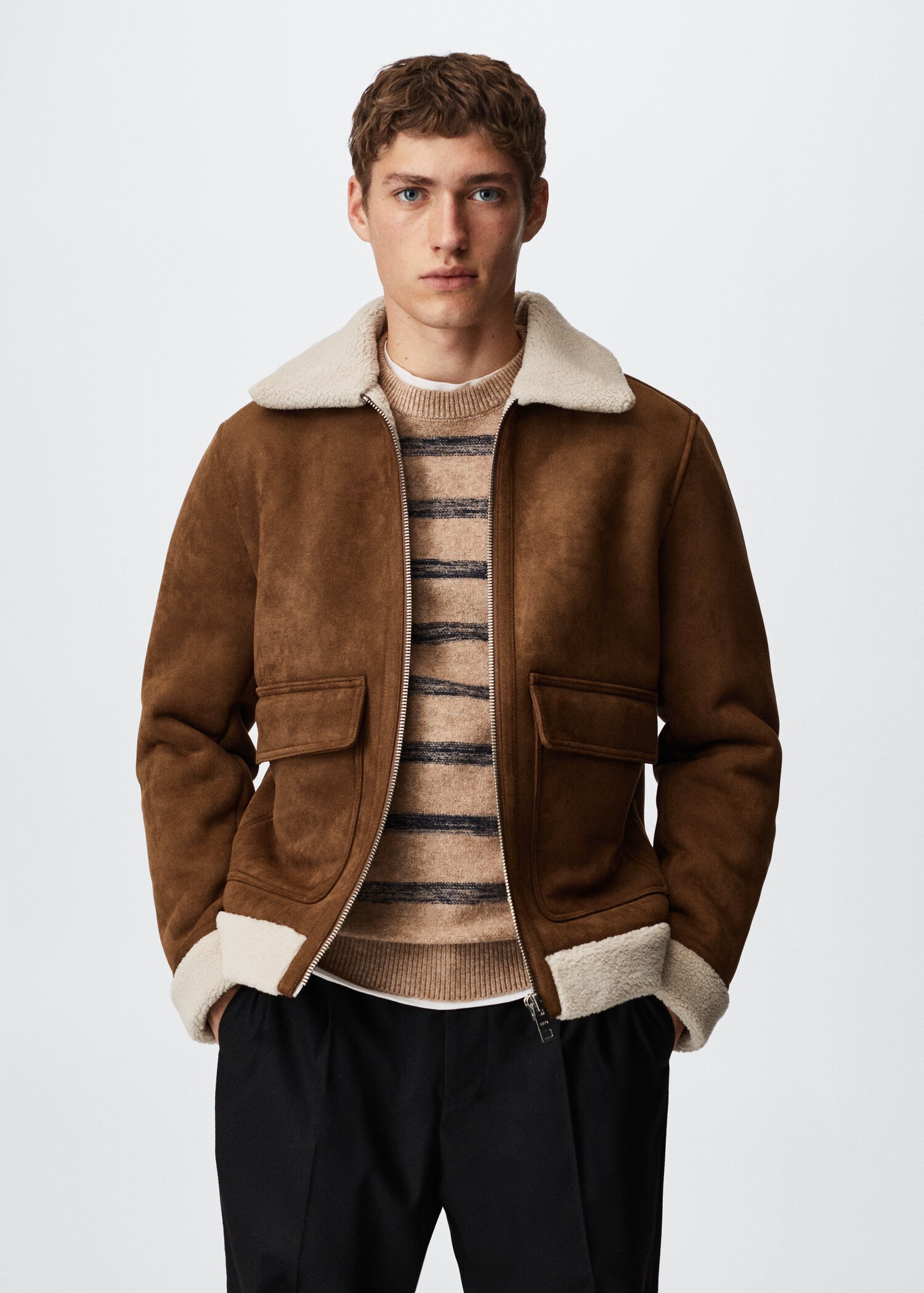 Blouson aviateur imitation mouton - Plan moyen