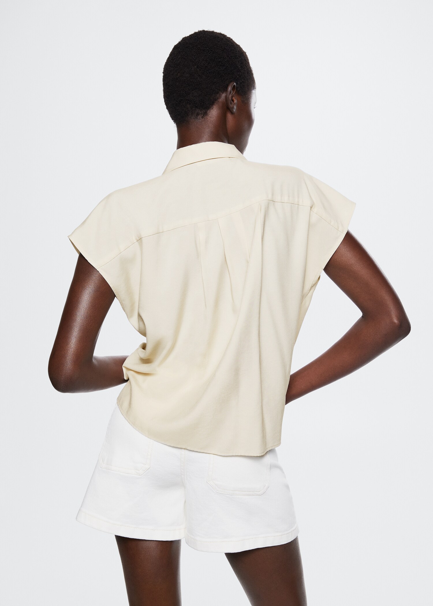 Pocket flowy shirt - Reverse of the article