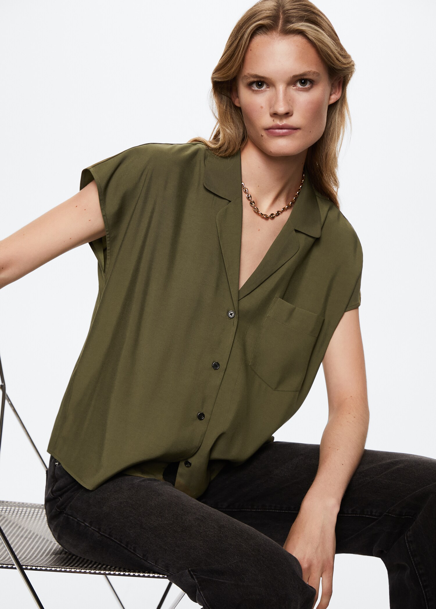Pocket flowy shirt - Details of the article 2
