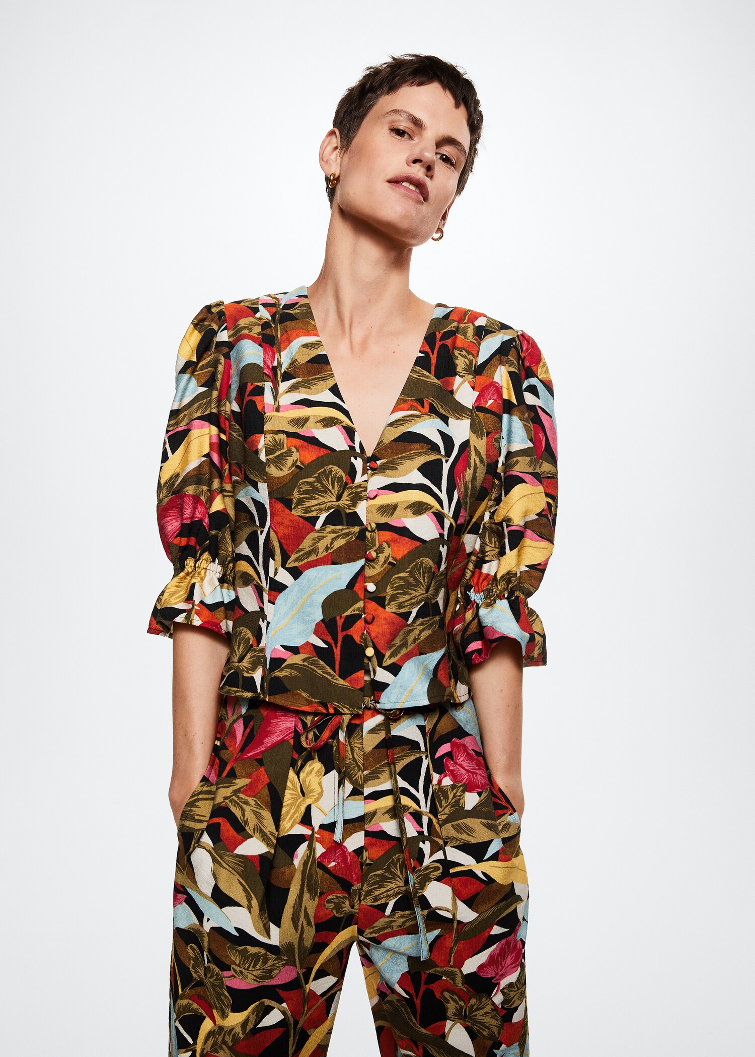 Ruffled floral blouse - Medium plane