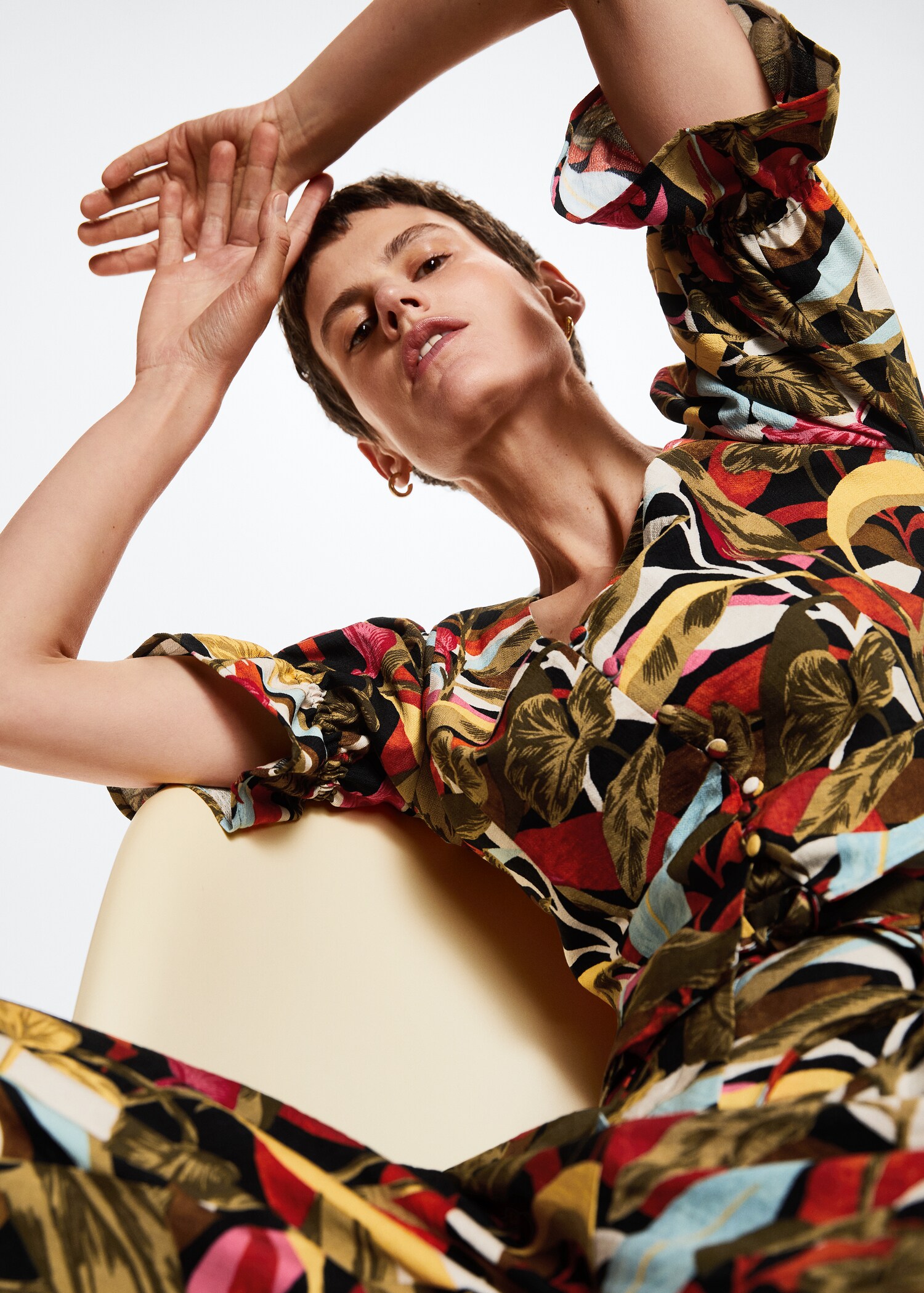 Ruffled floral blouse - Details of the article 2