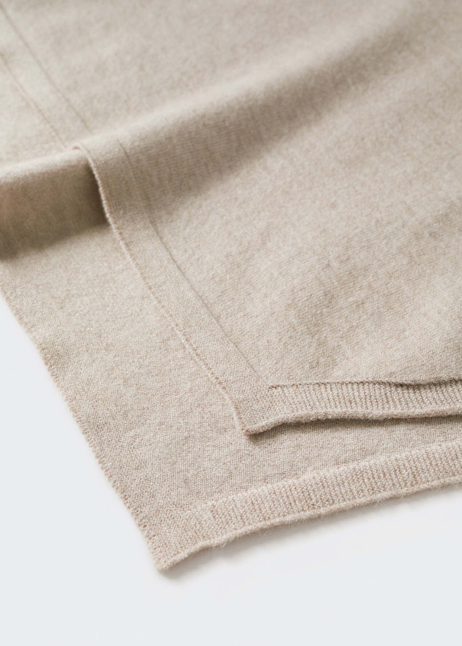 Fine Perkins neck sweater - Details of the article 8