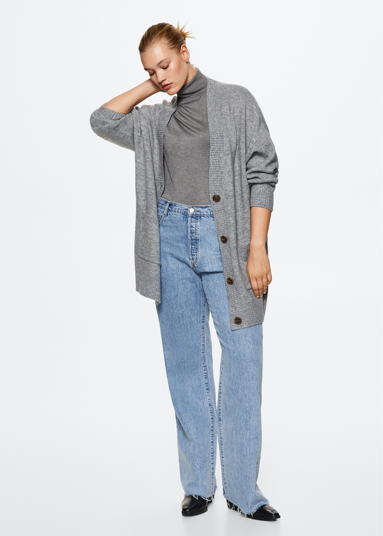Oversized cardigan with buttons - Details of the article 3