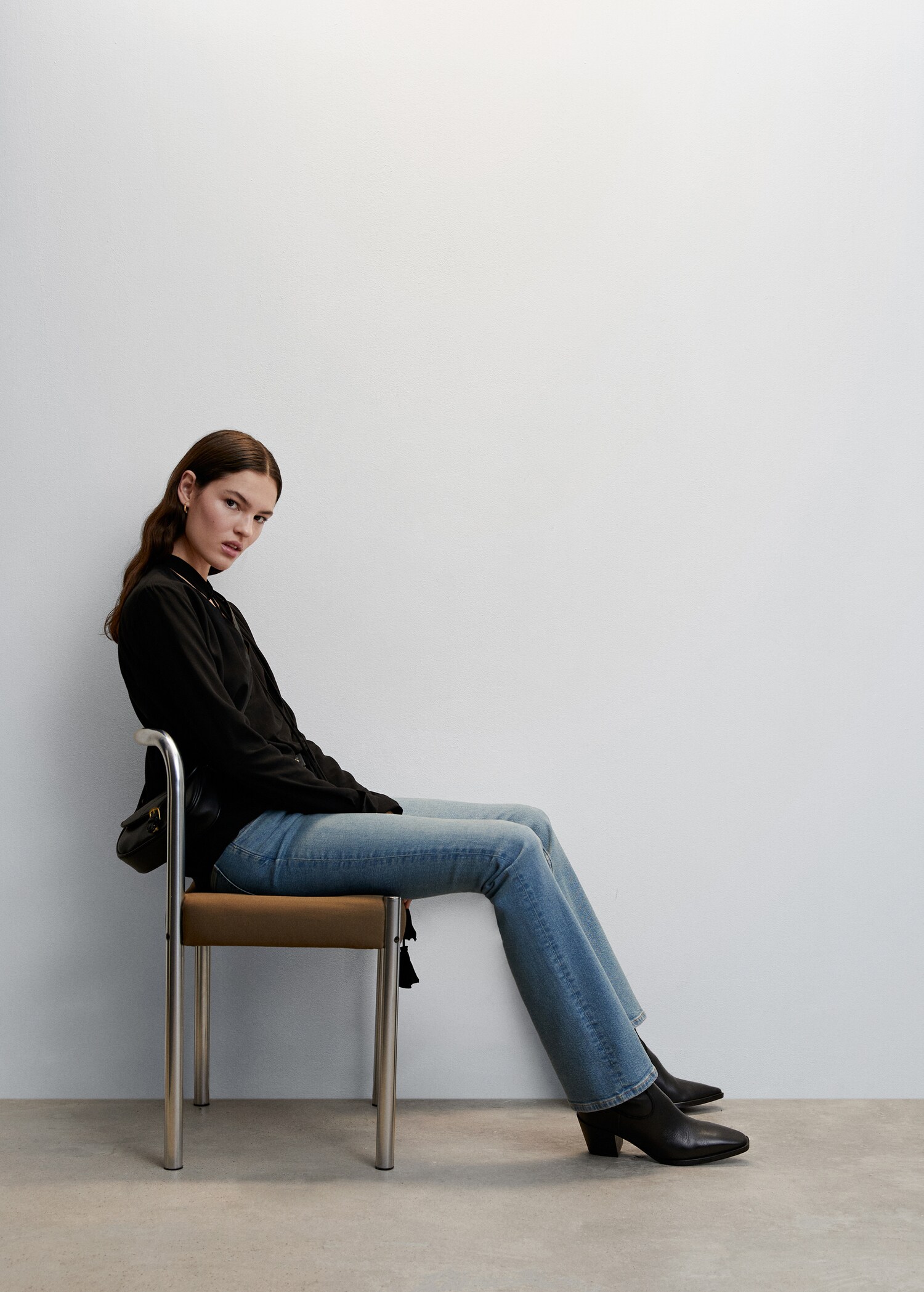 Tie-neck blouse - Details of the article 2