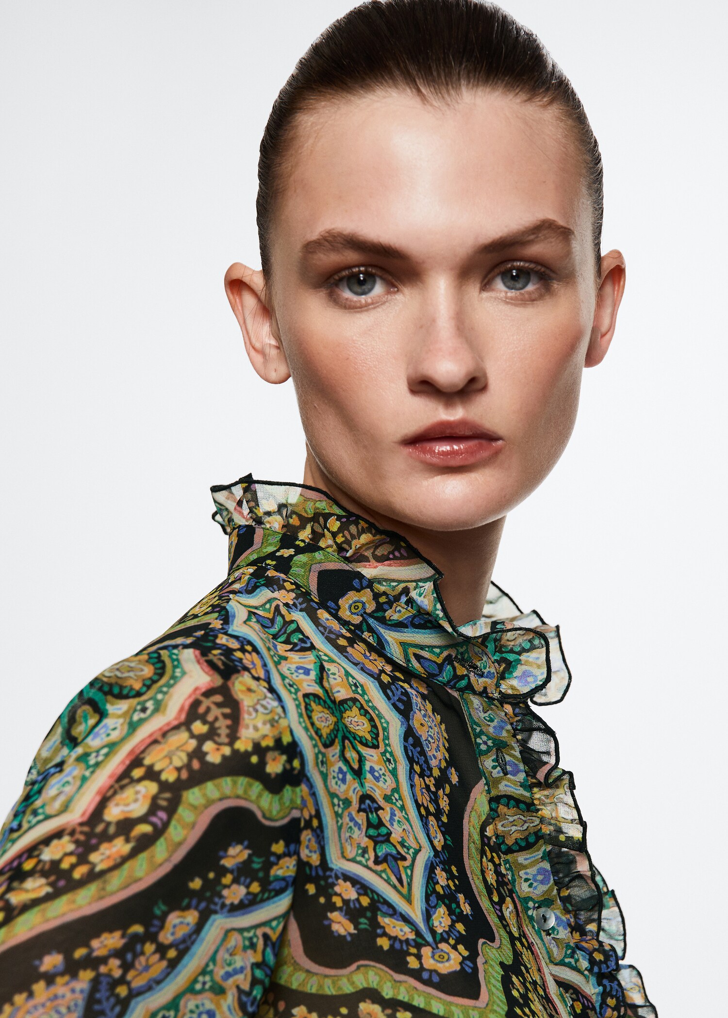 Blusa fluida estampada - Pormenor do artigo 4