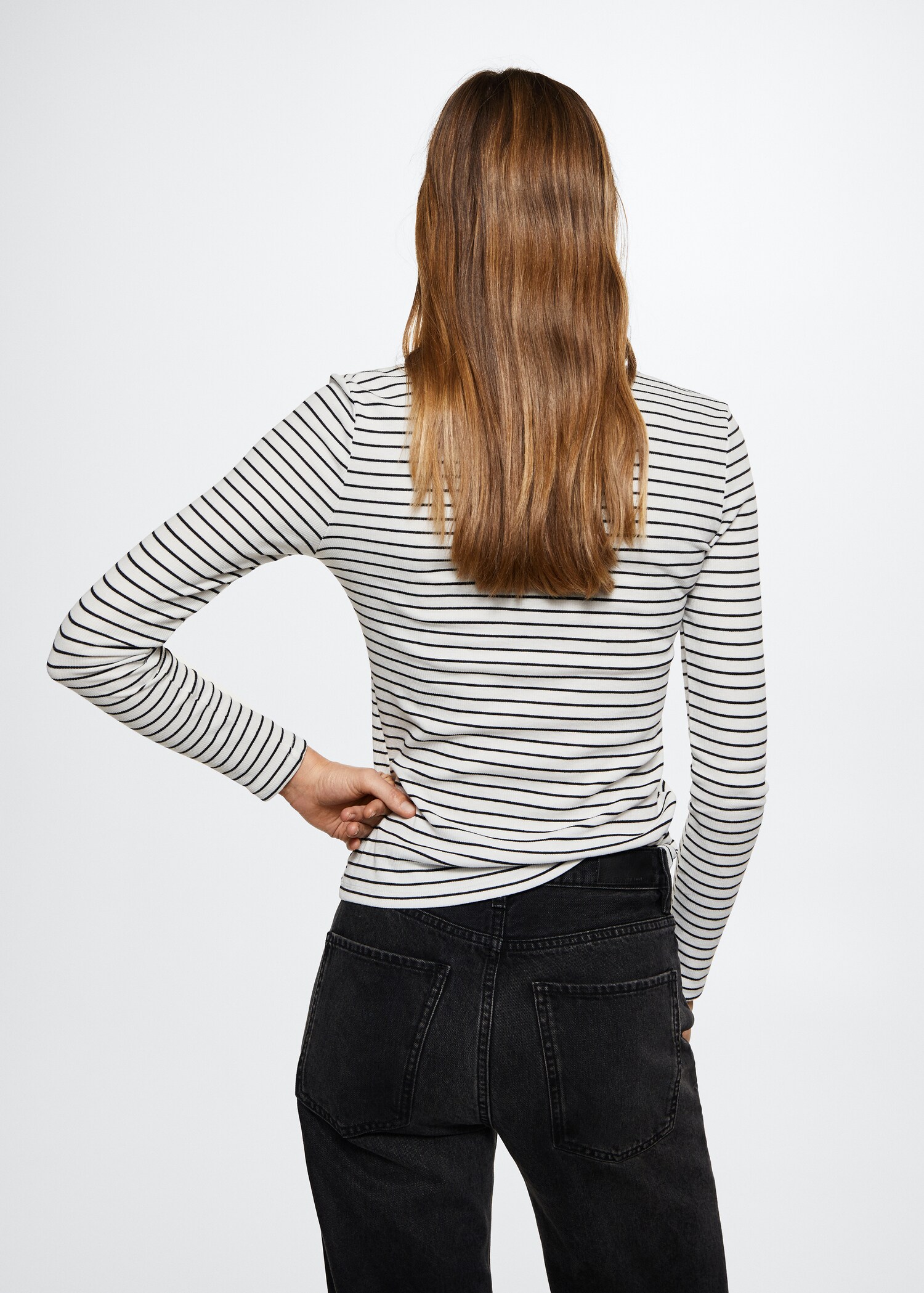 Buttoned striped T-shirt - Reverse of the article