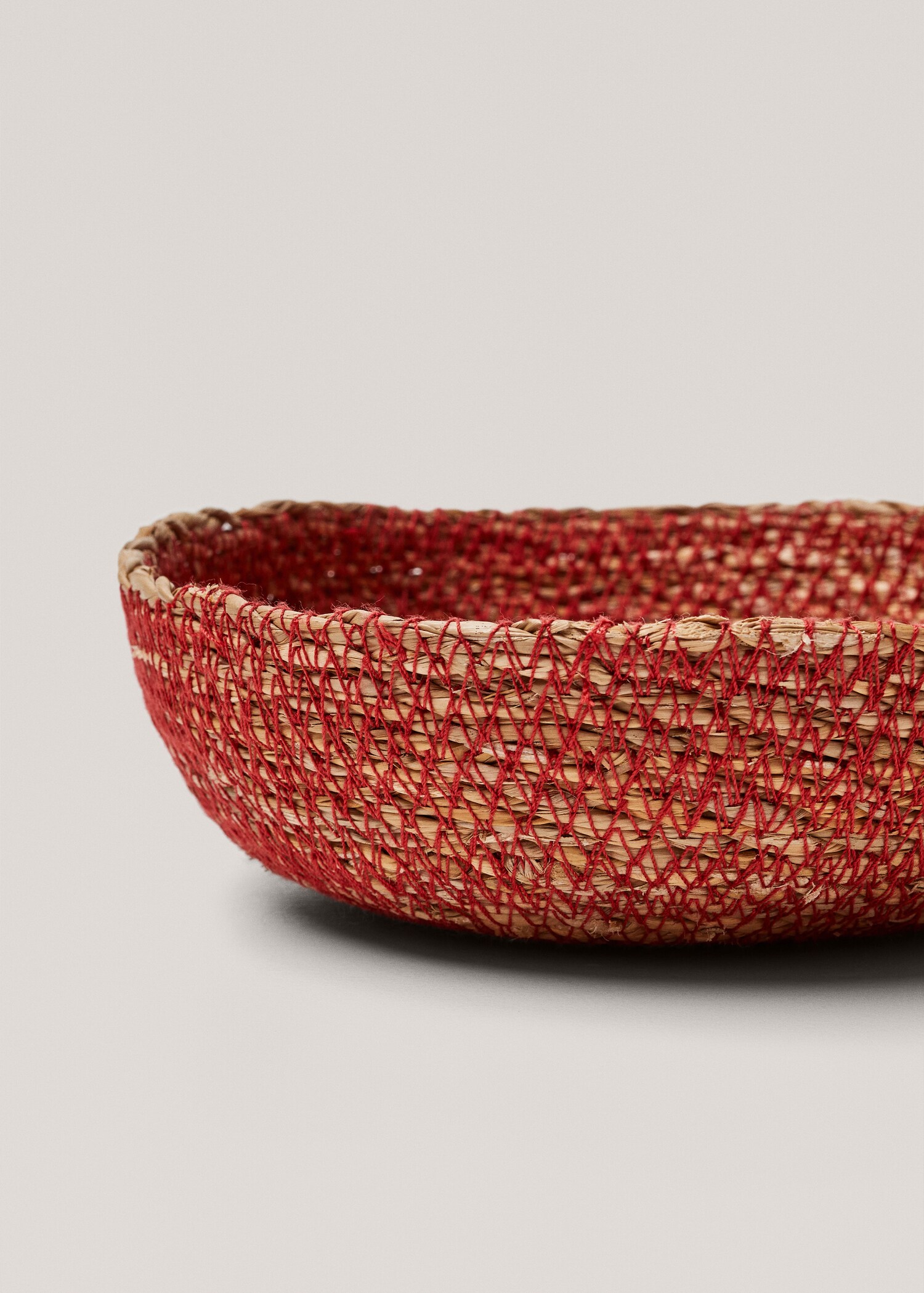 Round wicker bowl - Details of the article 2
