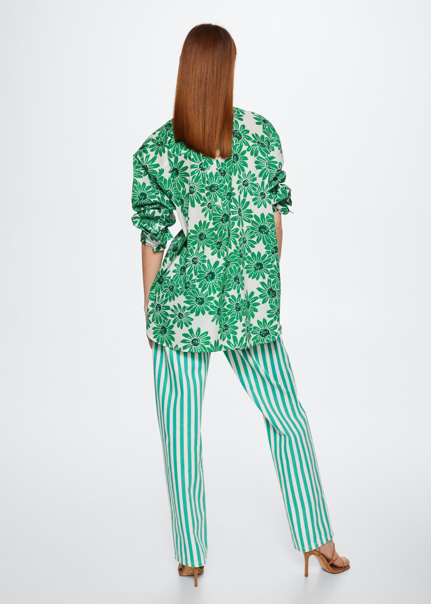 Cotton flower shirt - Reverse of the article