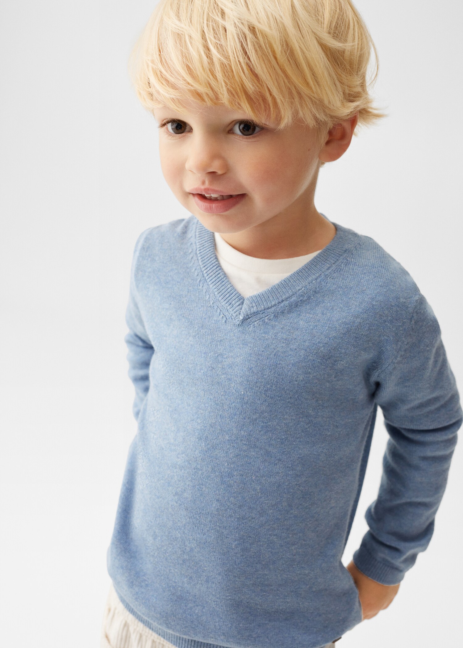 V-neck sweater - Details of the article 1
