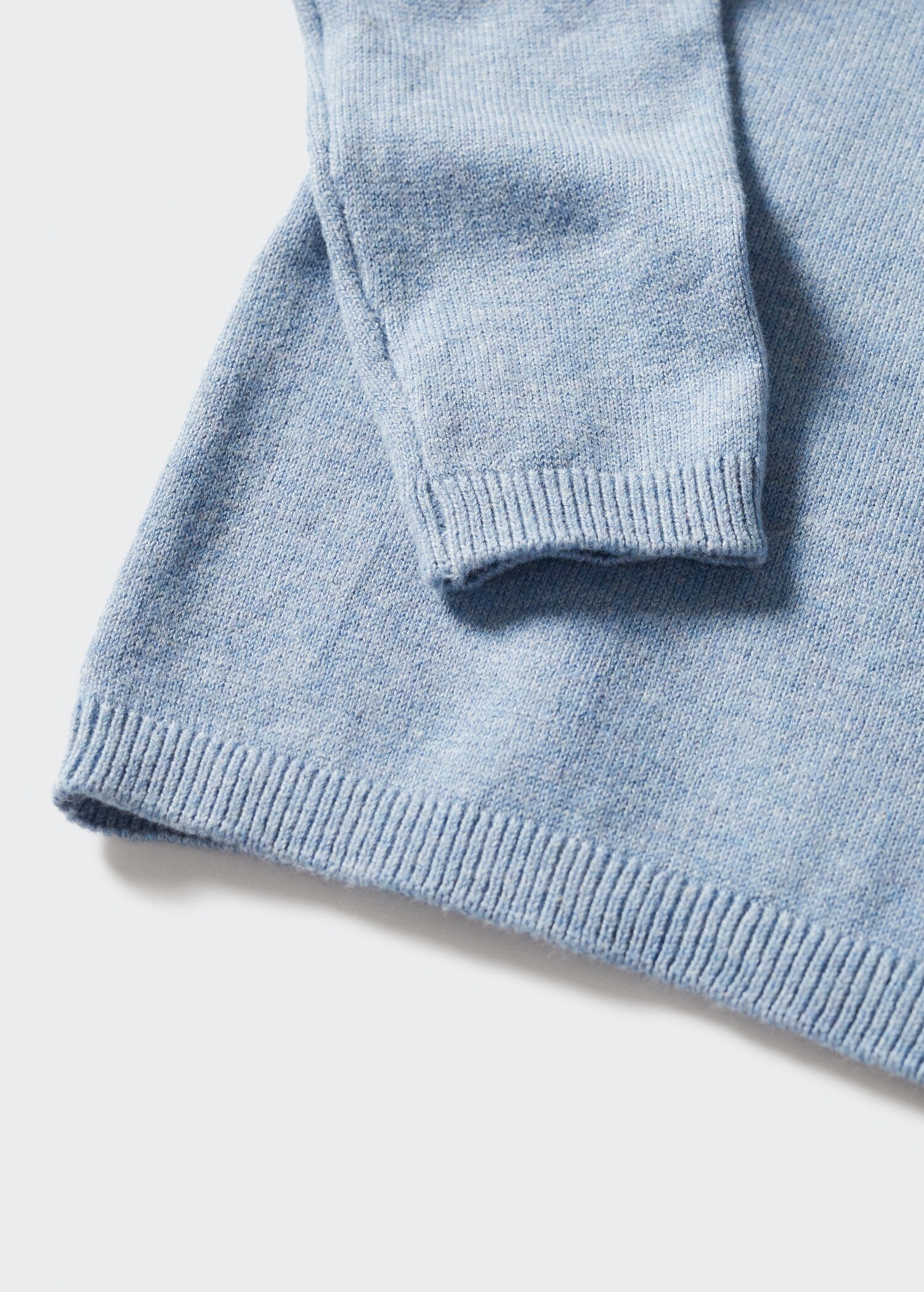 V-neck sweater - Details of the article 9