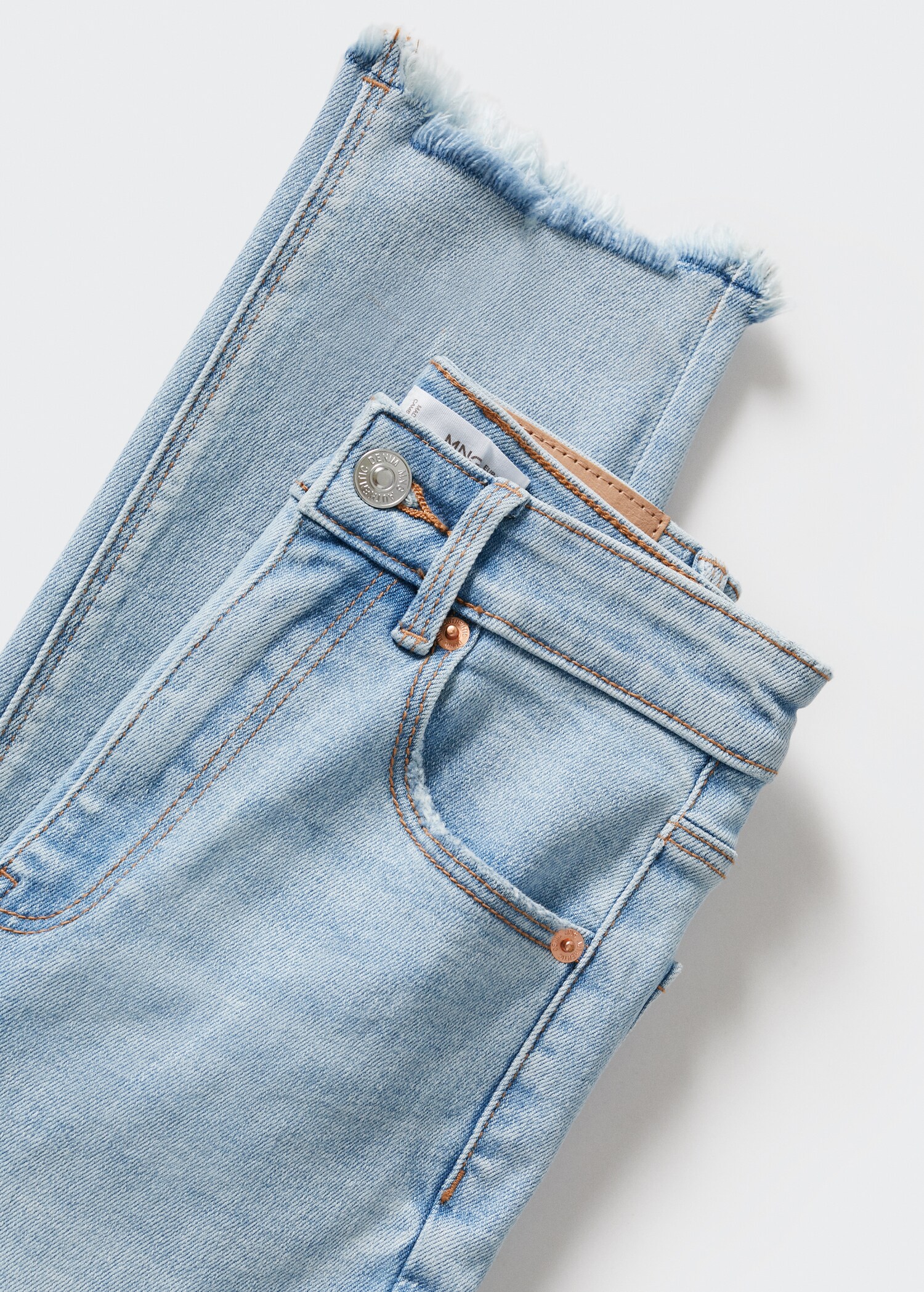 Slim-fit jeans   - Details of the article 8