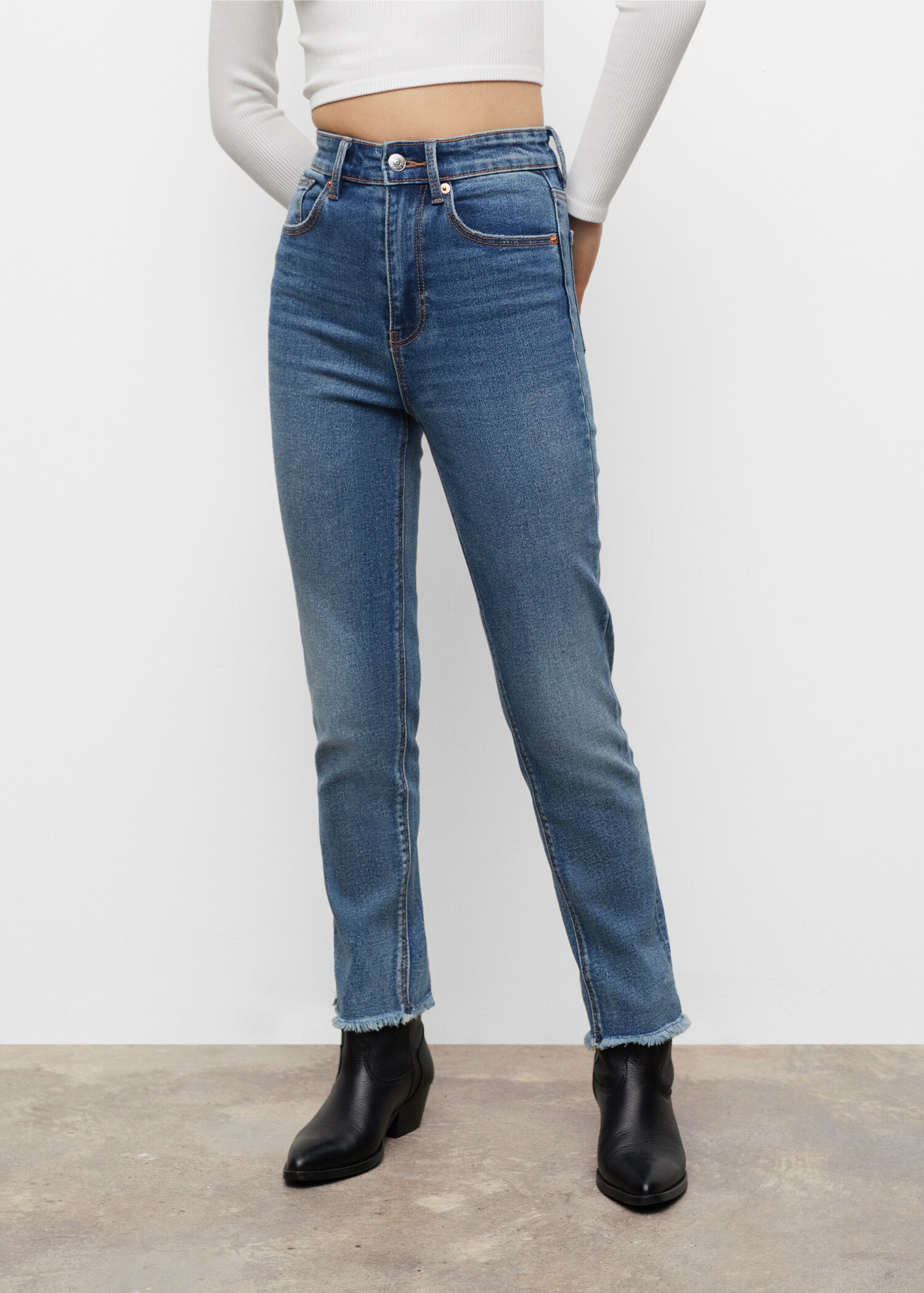 Slim-fit jeans   - Details of the article 1