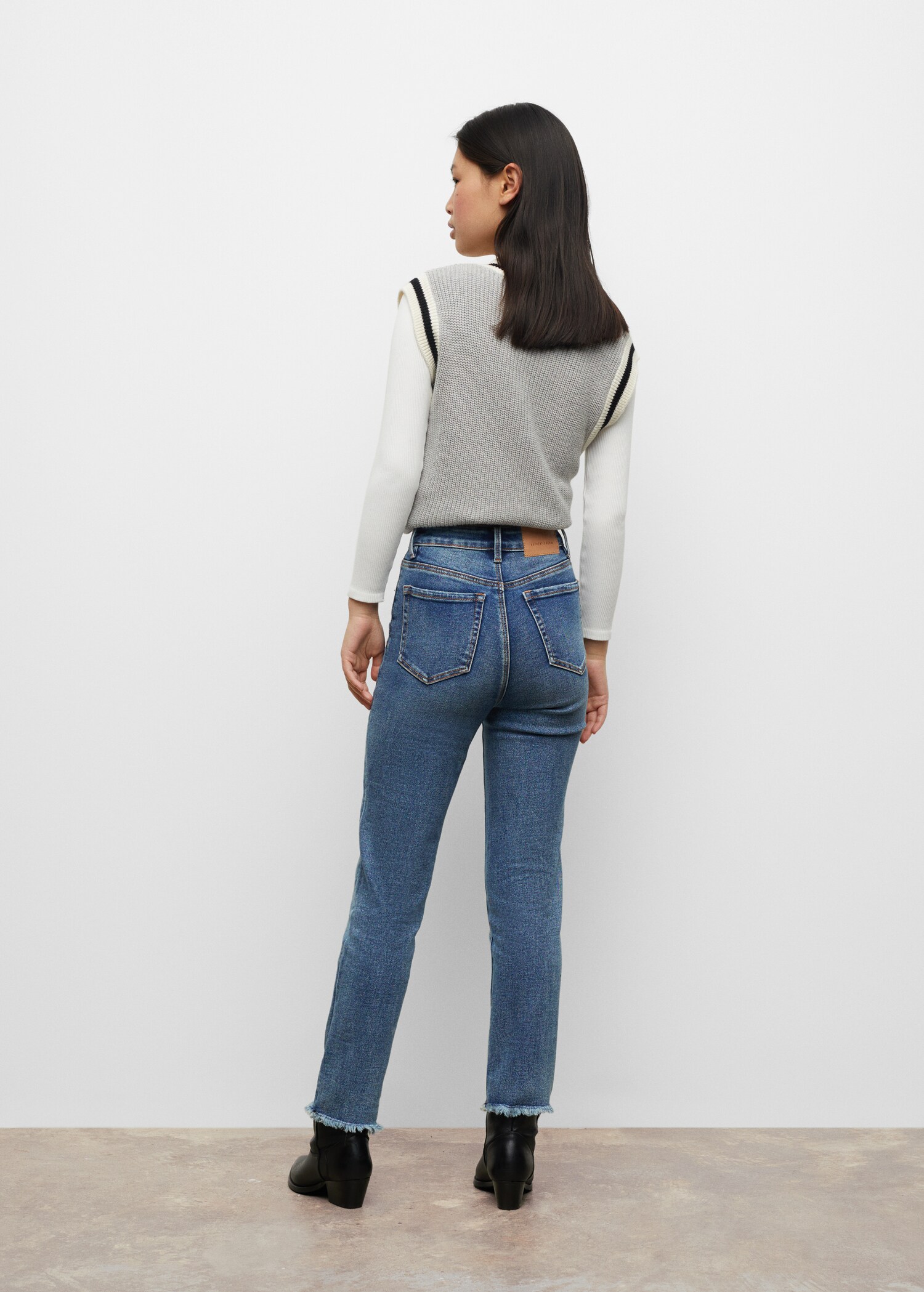 Slim-fit jeans   - Reverse of the article