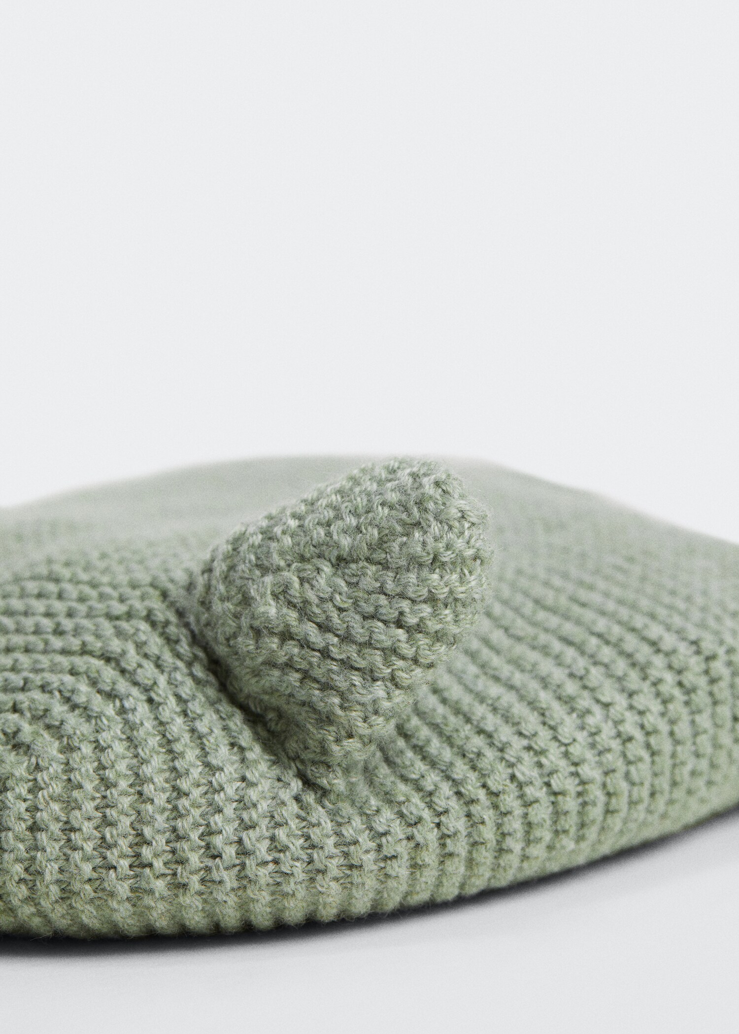 Ears knitted beanie - Medium plane