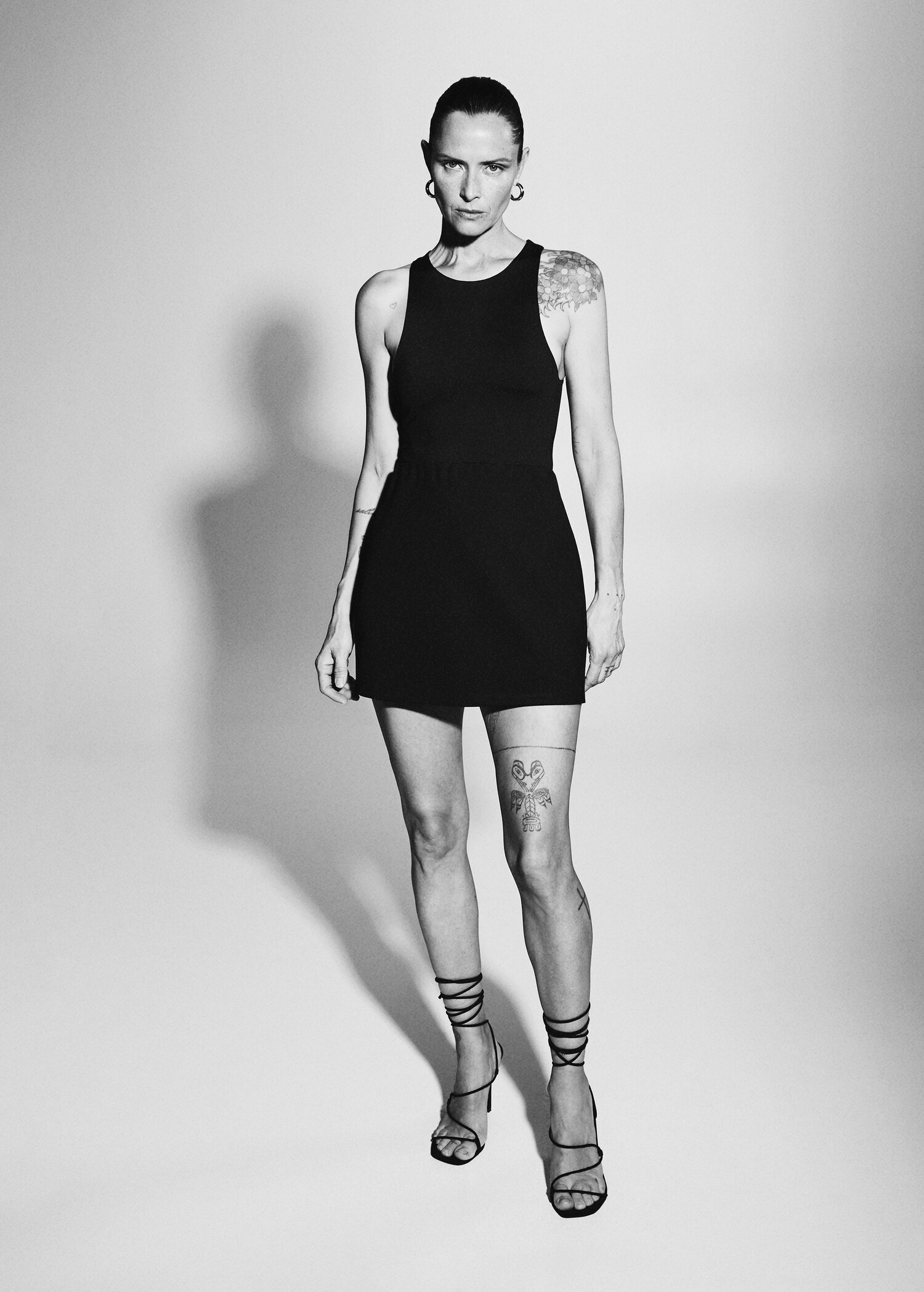 Elastic waist miniskirt - Details of the article 2