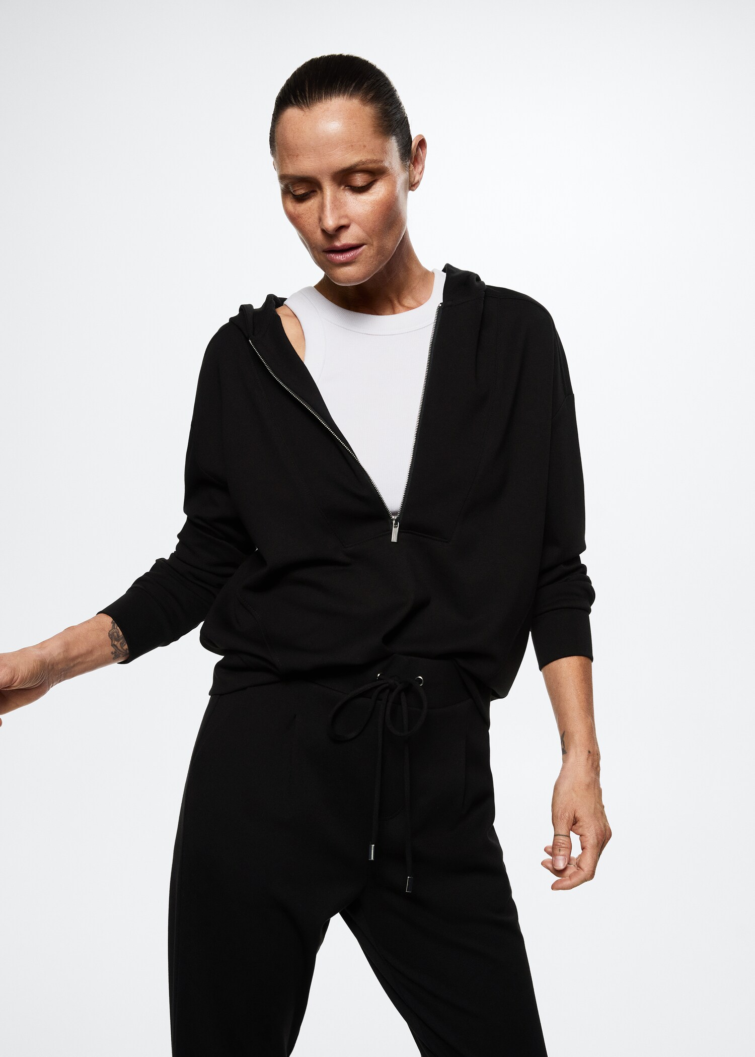 Pocket jogger trousers - Details of the article 1