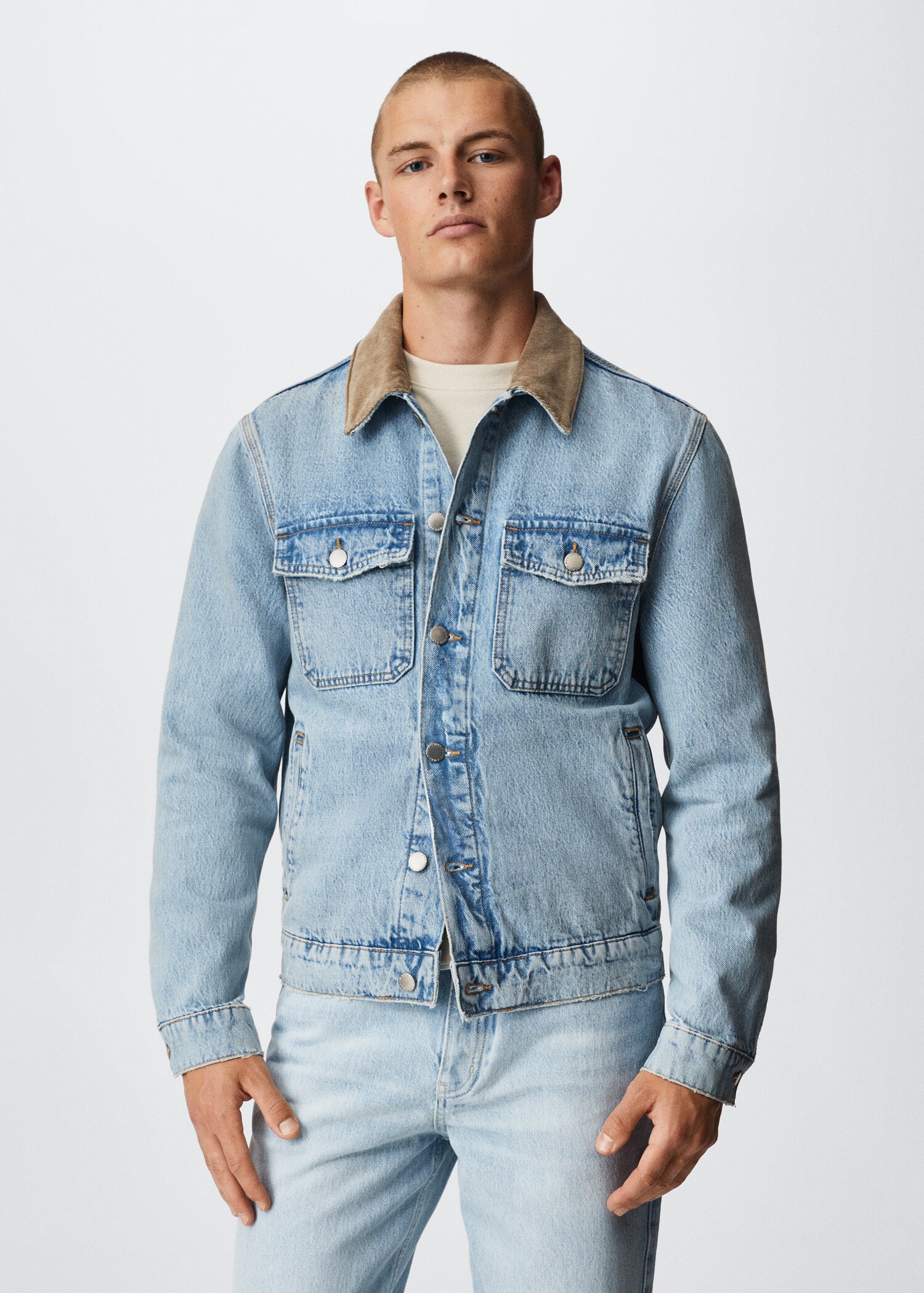 Denim jacket with corduroy collar  - Details of the article 3