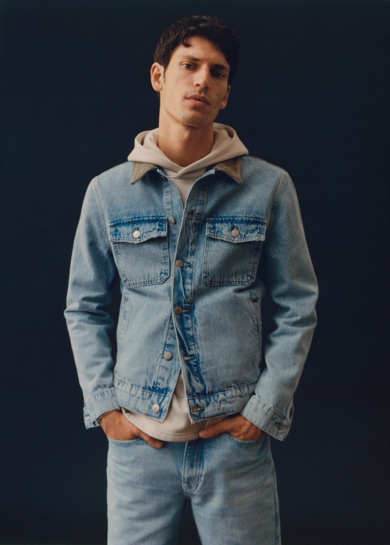 Denim jacket with corduroy collar  - Details of the article 5