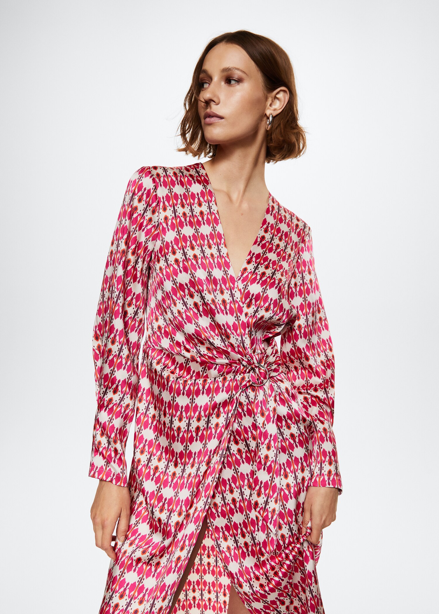Vestido cruzado estampado - Plano medio