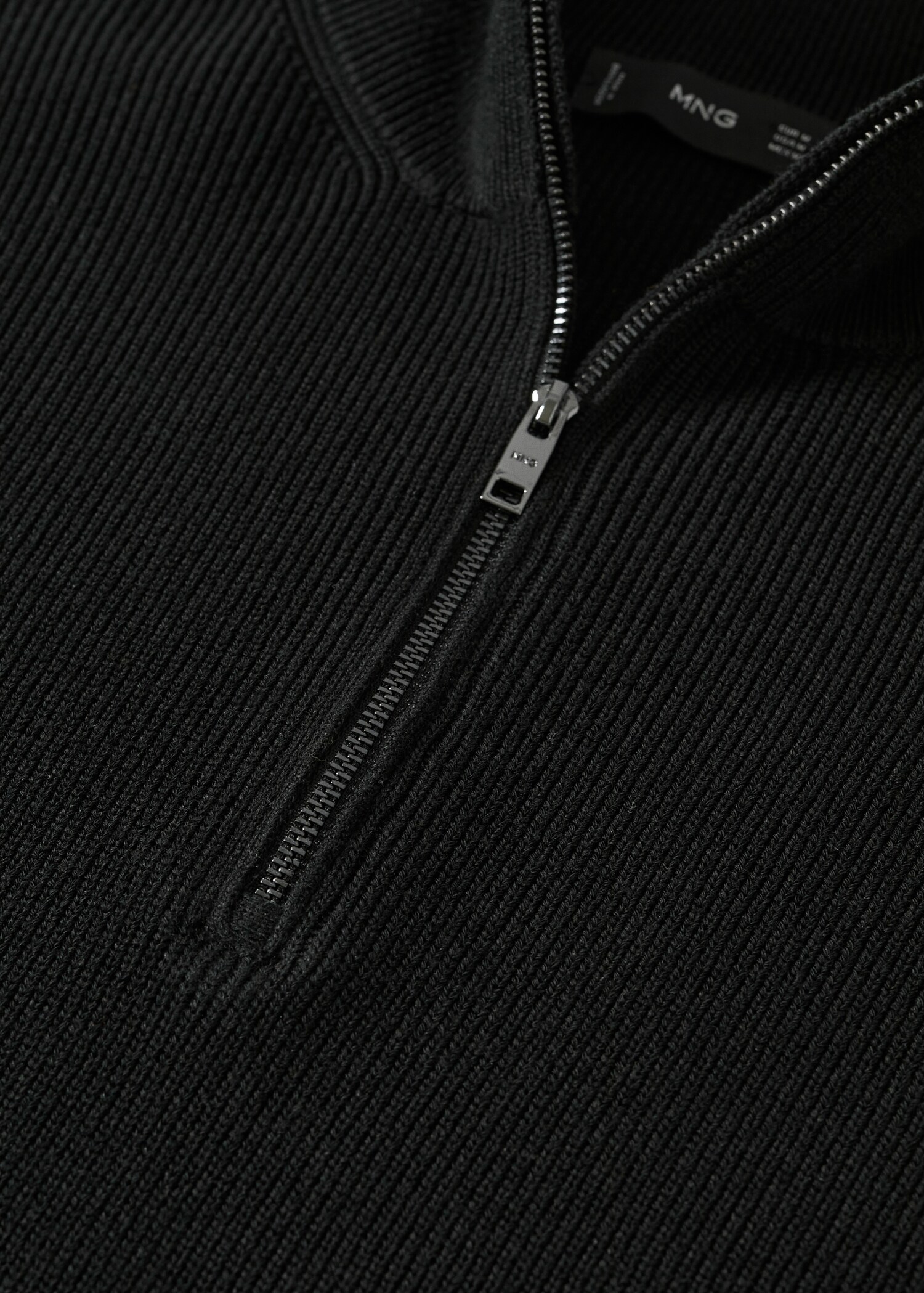 Strukturierter Pullover mit Zip-Kragen - Detail des Artikels 8