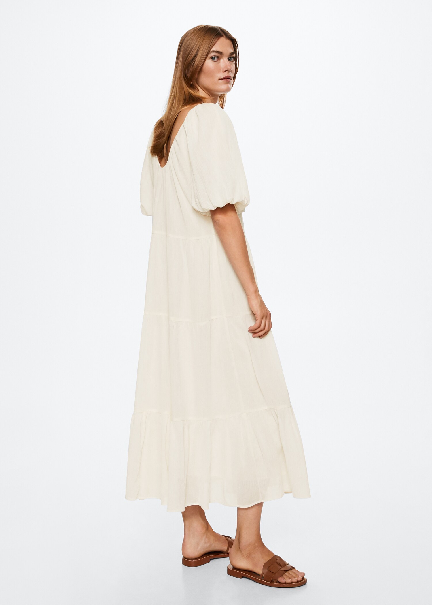 Robe longue à volants. - Verso de l’article