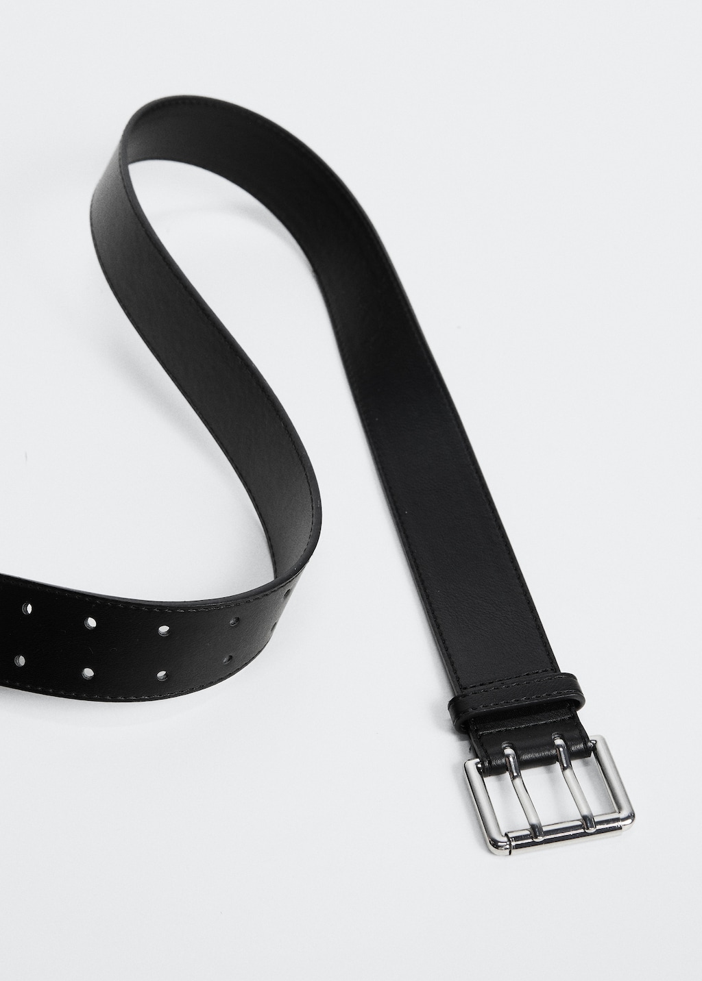 IUGAMAKARAS★韓国★人気★O-Ring Square Buckle Belt (Black) MUSINSA | IUGAMAKARAS O-Ring Square Buckle Belt (Black)