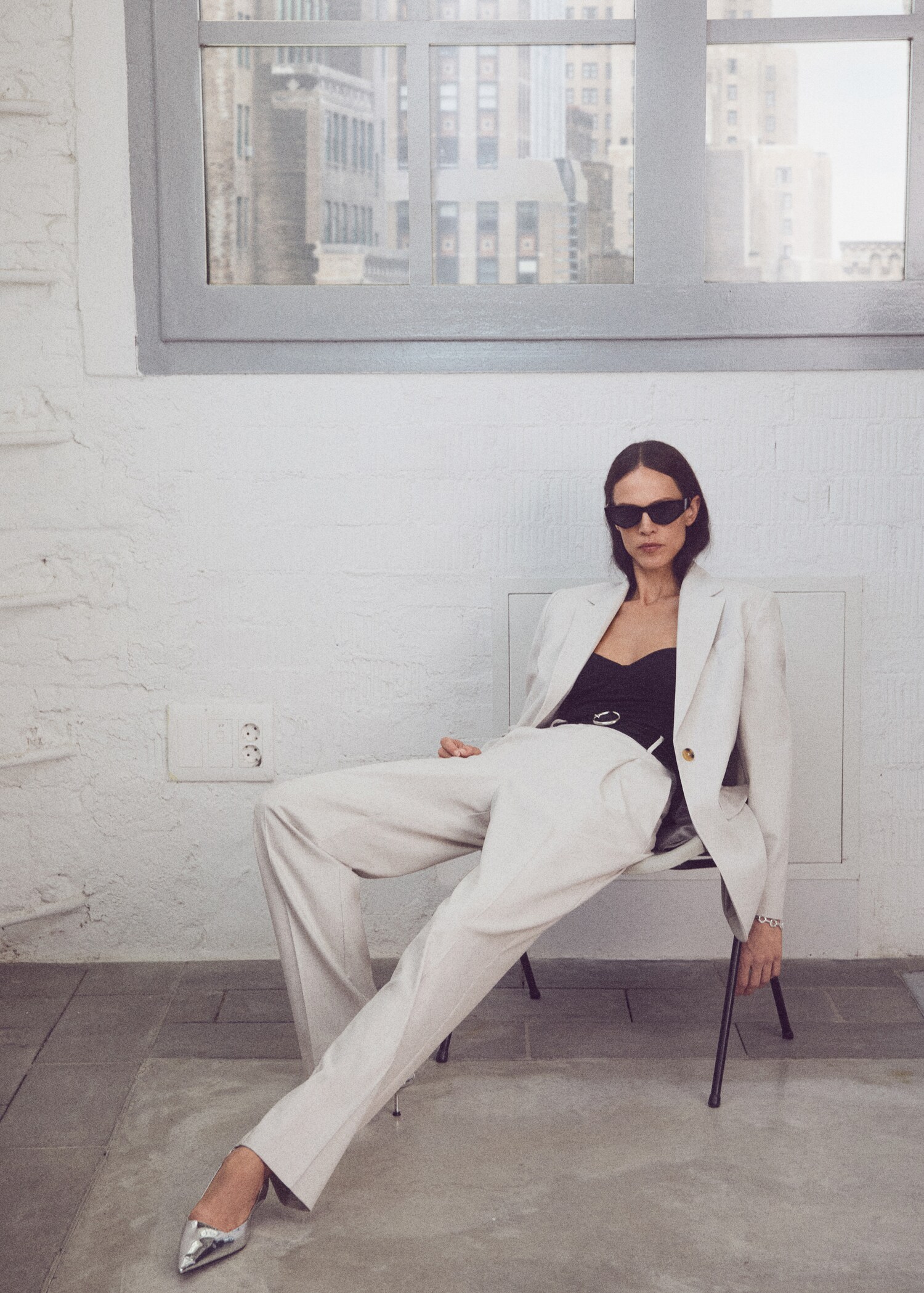 Straight suit pants - Details of the article 7