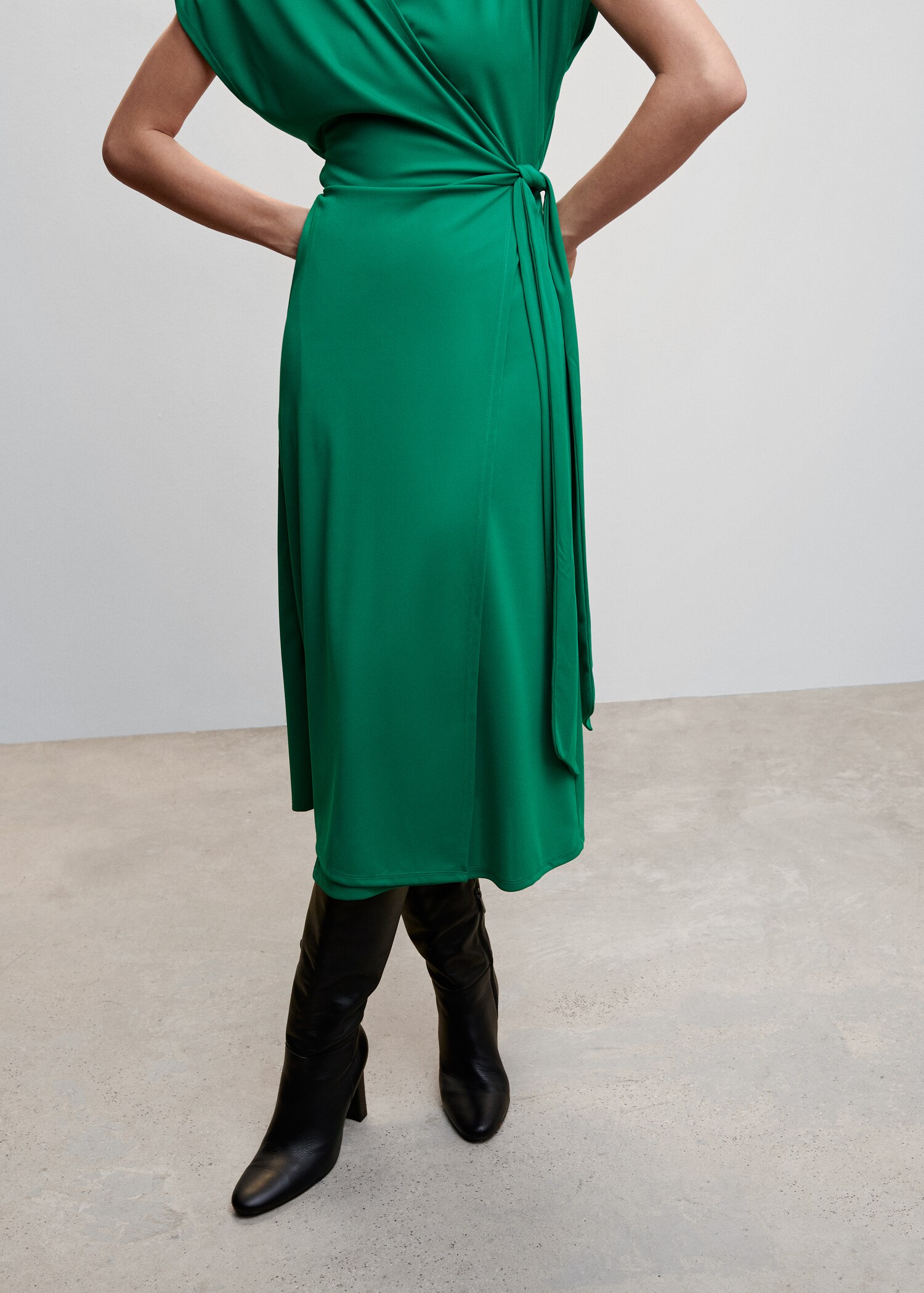 Bow wrap dress - Details of the article 6
