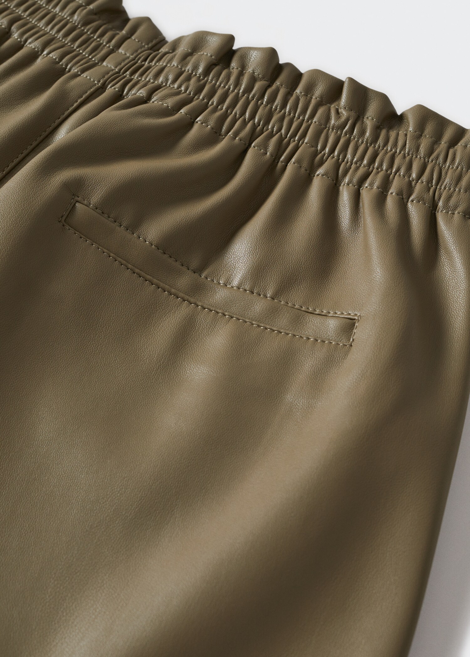 Faux leather shorts - Details of the article 8