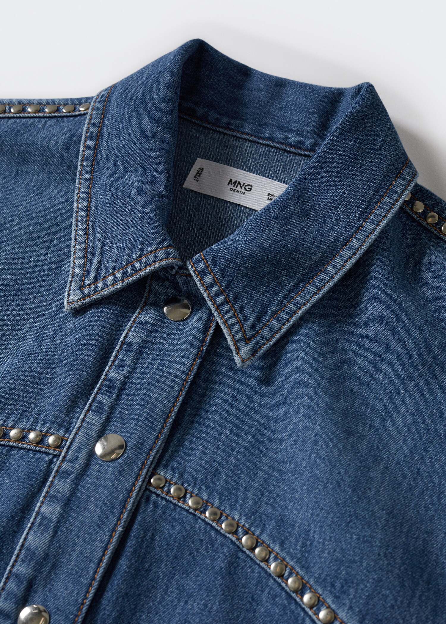 Denim shirt with studs - Details of the article 8