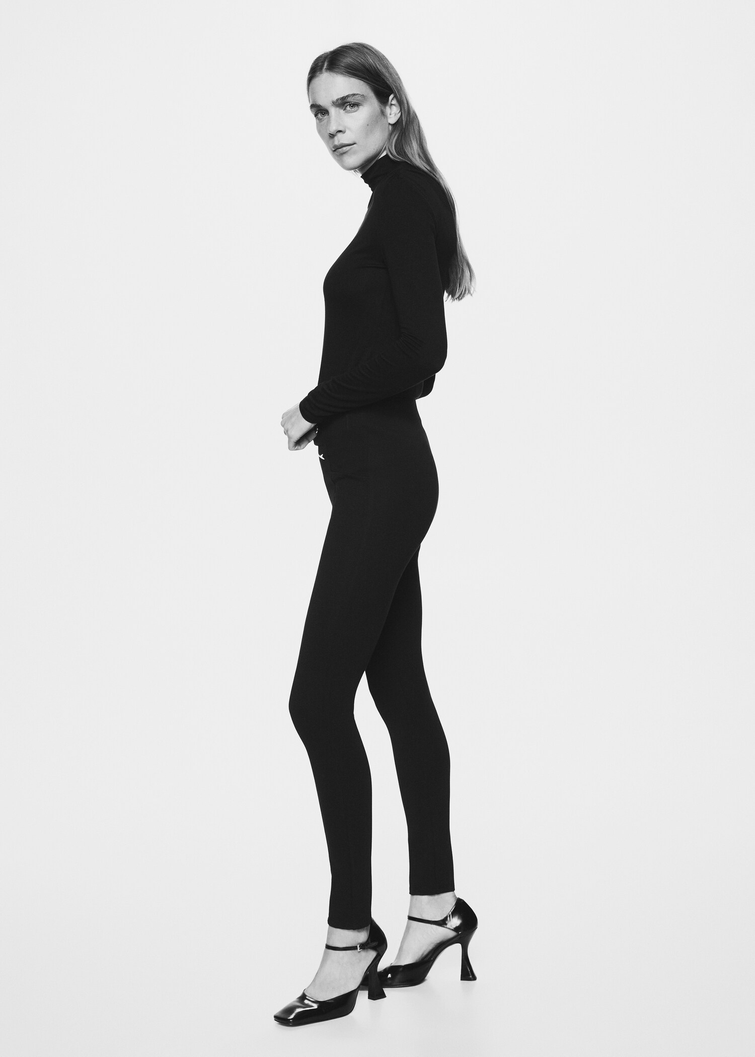 Leggings with buttons - Details of the article 2