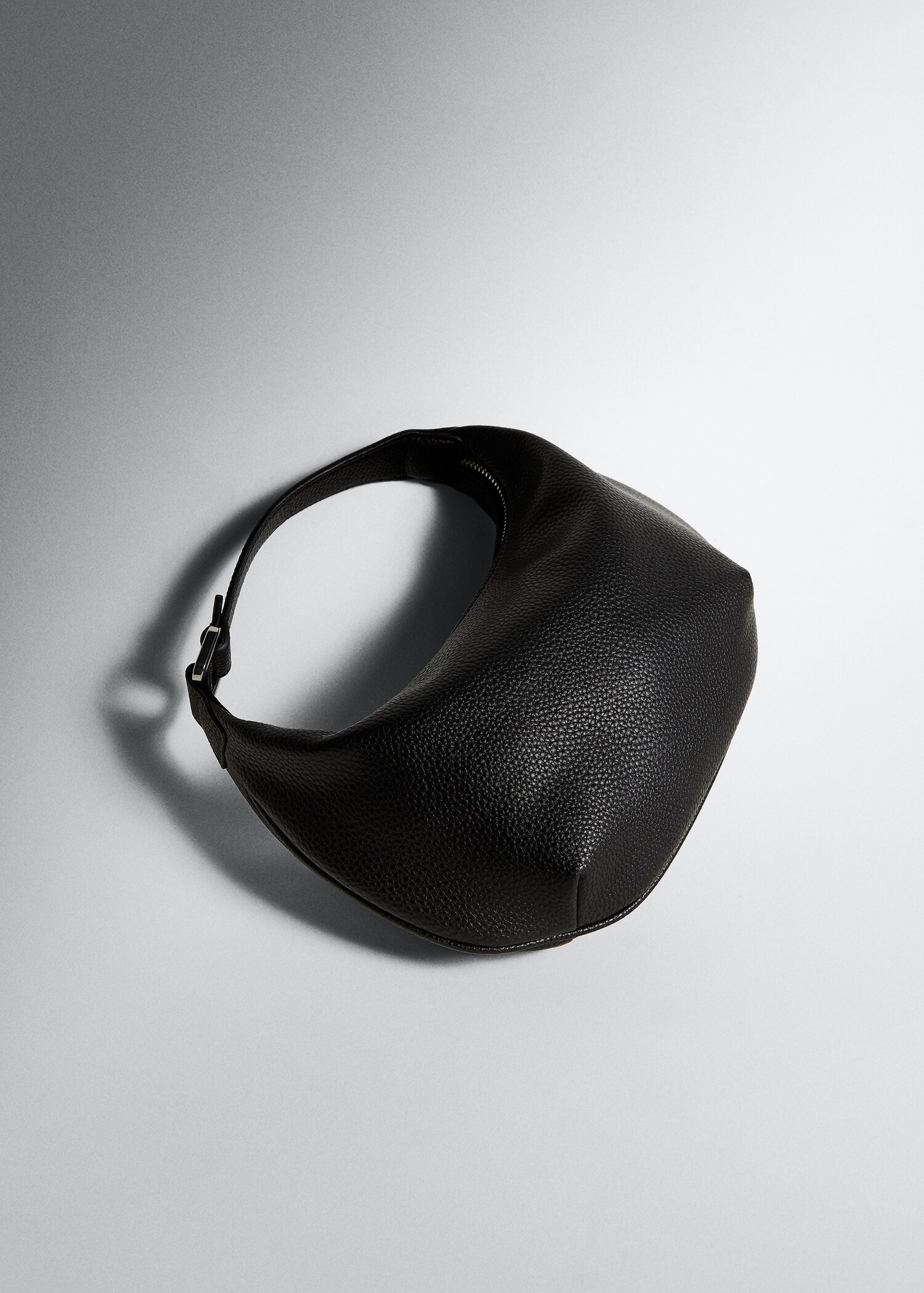 Oval short handle bag - Details of the article 5