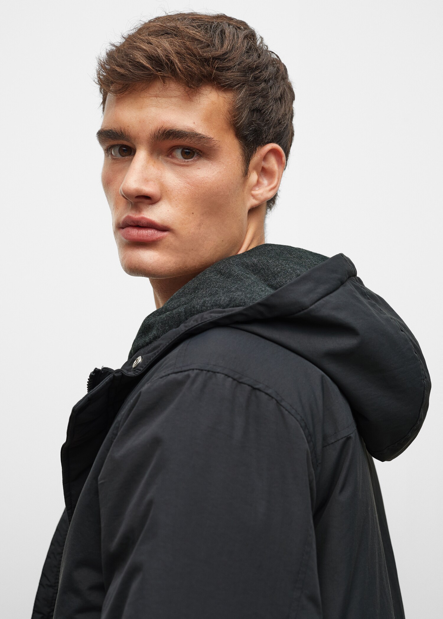 Faux fur hood coat - Details of the article 2