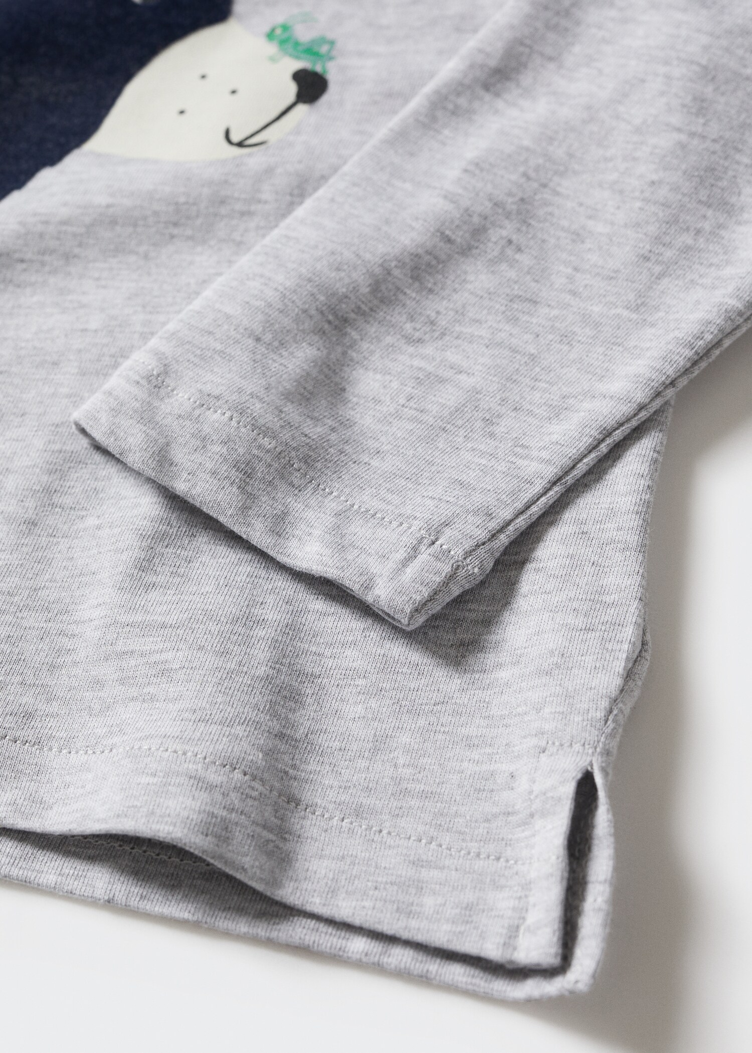 Long-sleeve textured t-shirt - Details of the article 9