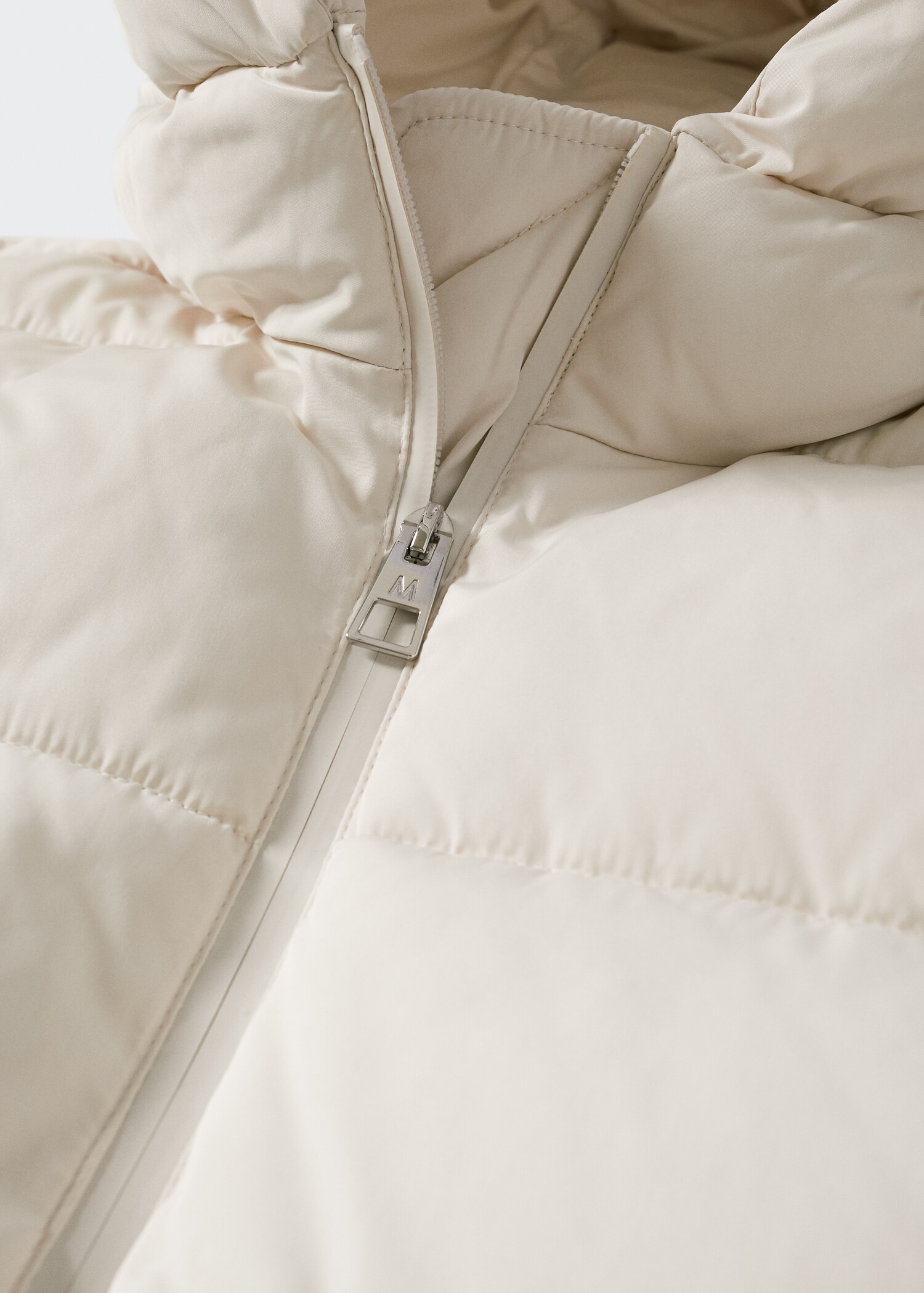 Hood quilted coat - Details of the article 8
