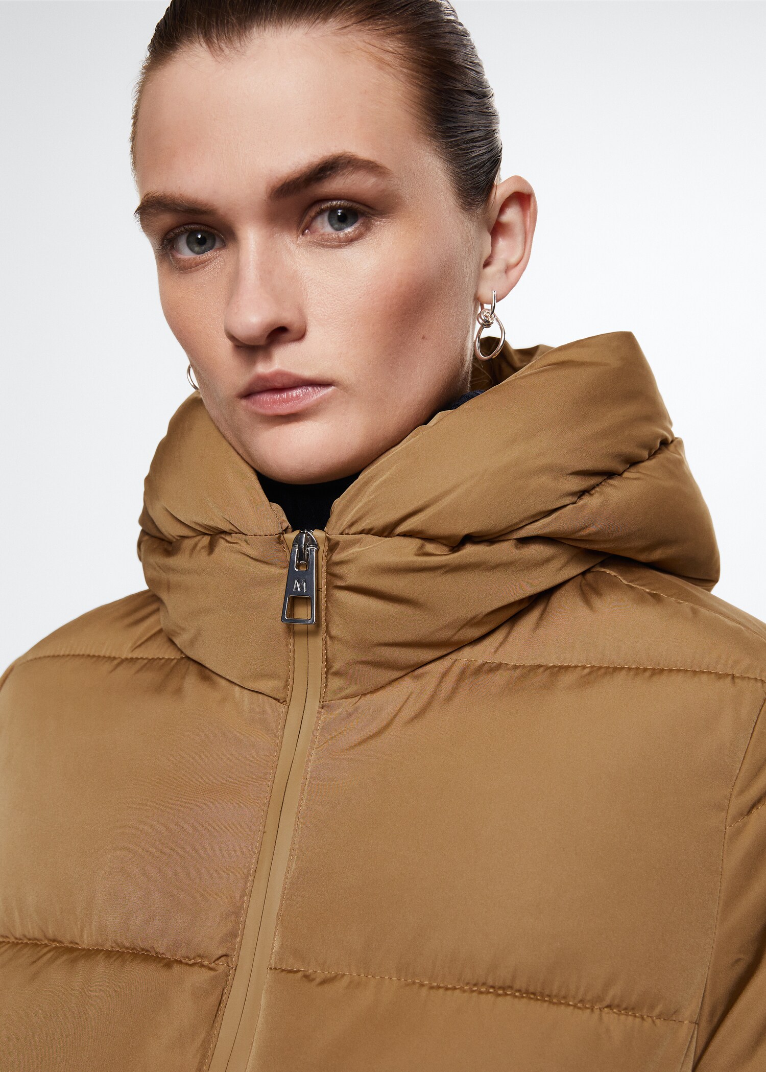 Hood quilted coat - Details of the article 1