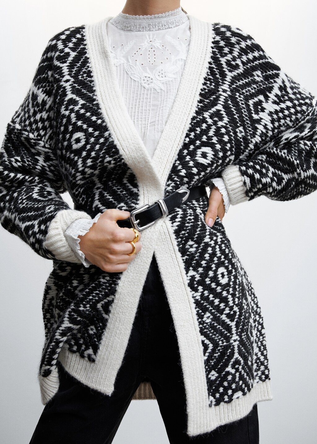 Printed cardigan with reverse stitching - Women | MANGO Kosovo Printed cardigan with reverse stitching - Women | MANGO Kosovo