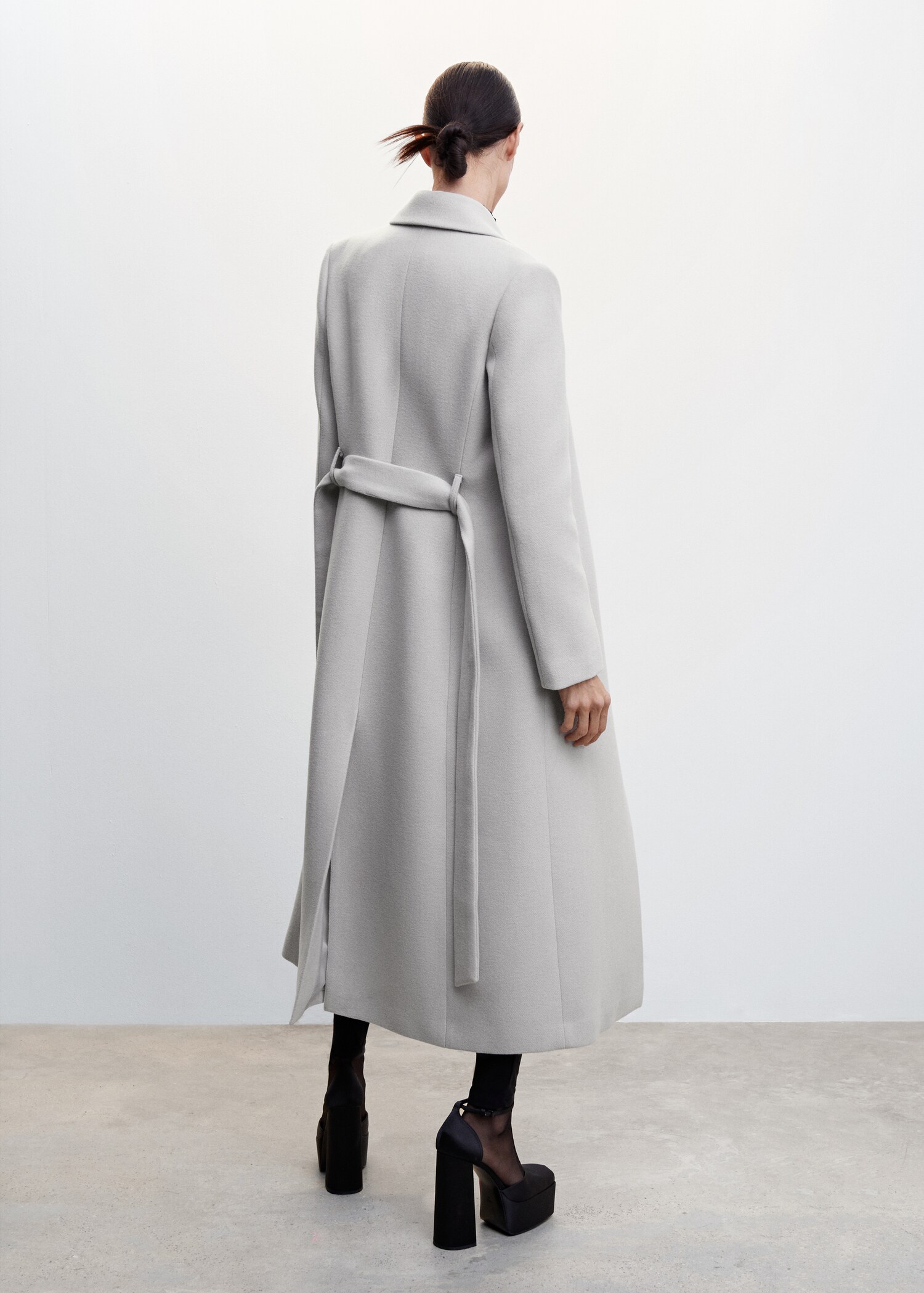 Detachable wool coat with fur-effect collar - Reverse of the article