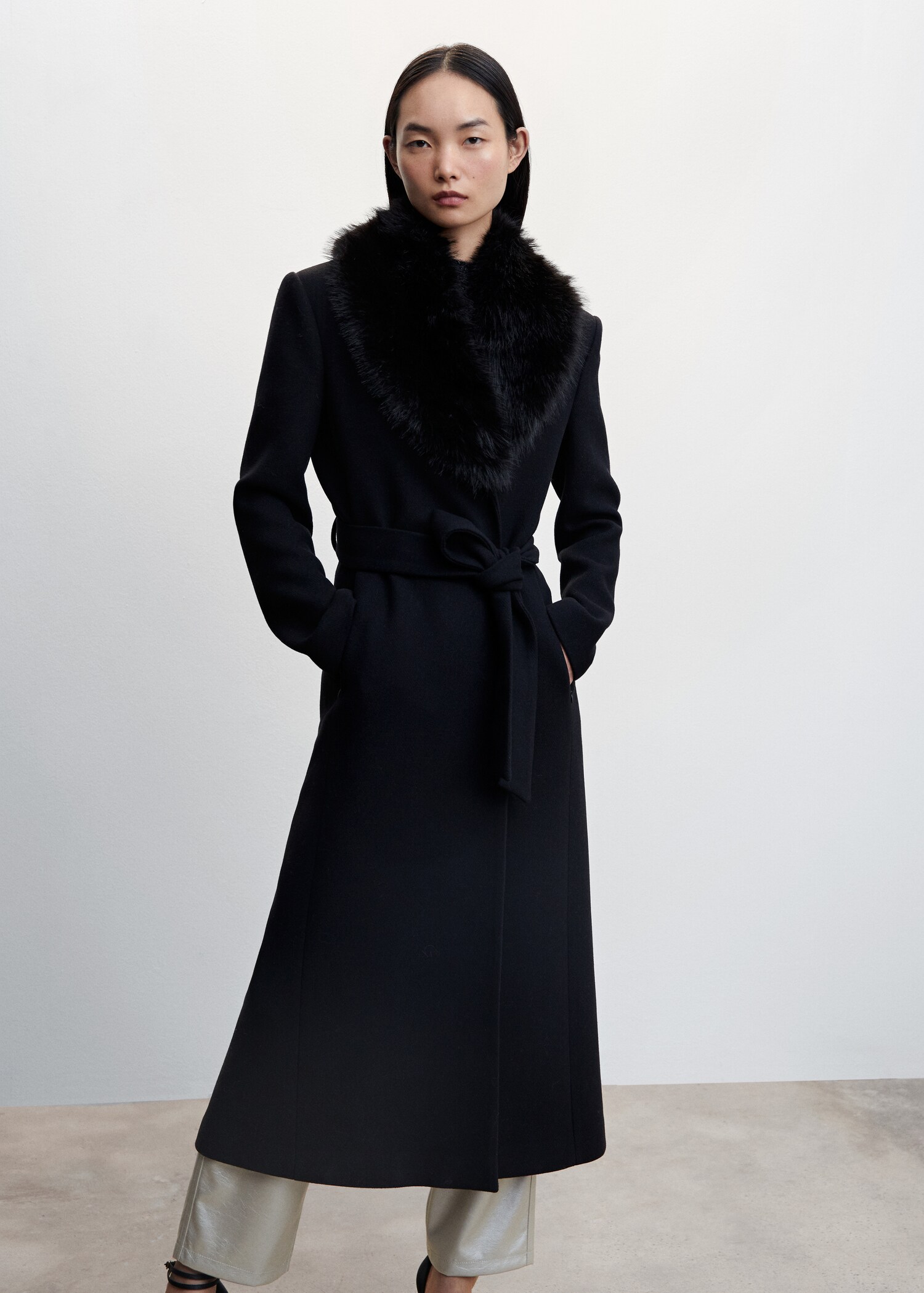 Manteau laine col fausse fourrure amovible - Plan moyen