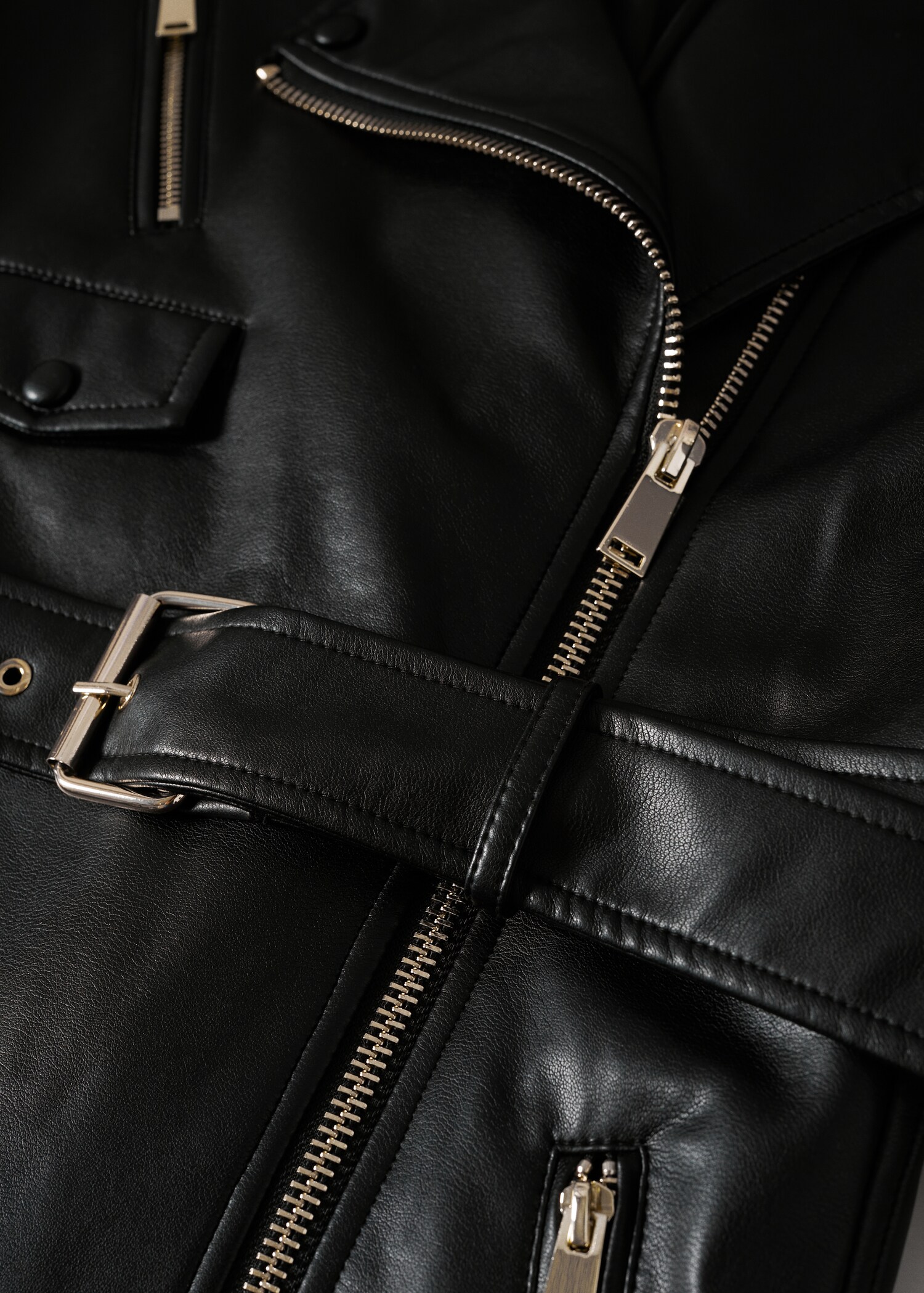 Imitatieleren trenchcoat met ritsen - Detail van het artikel 8