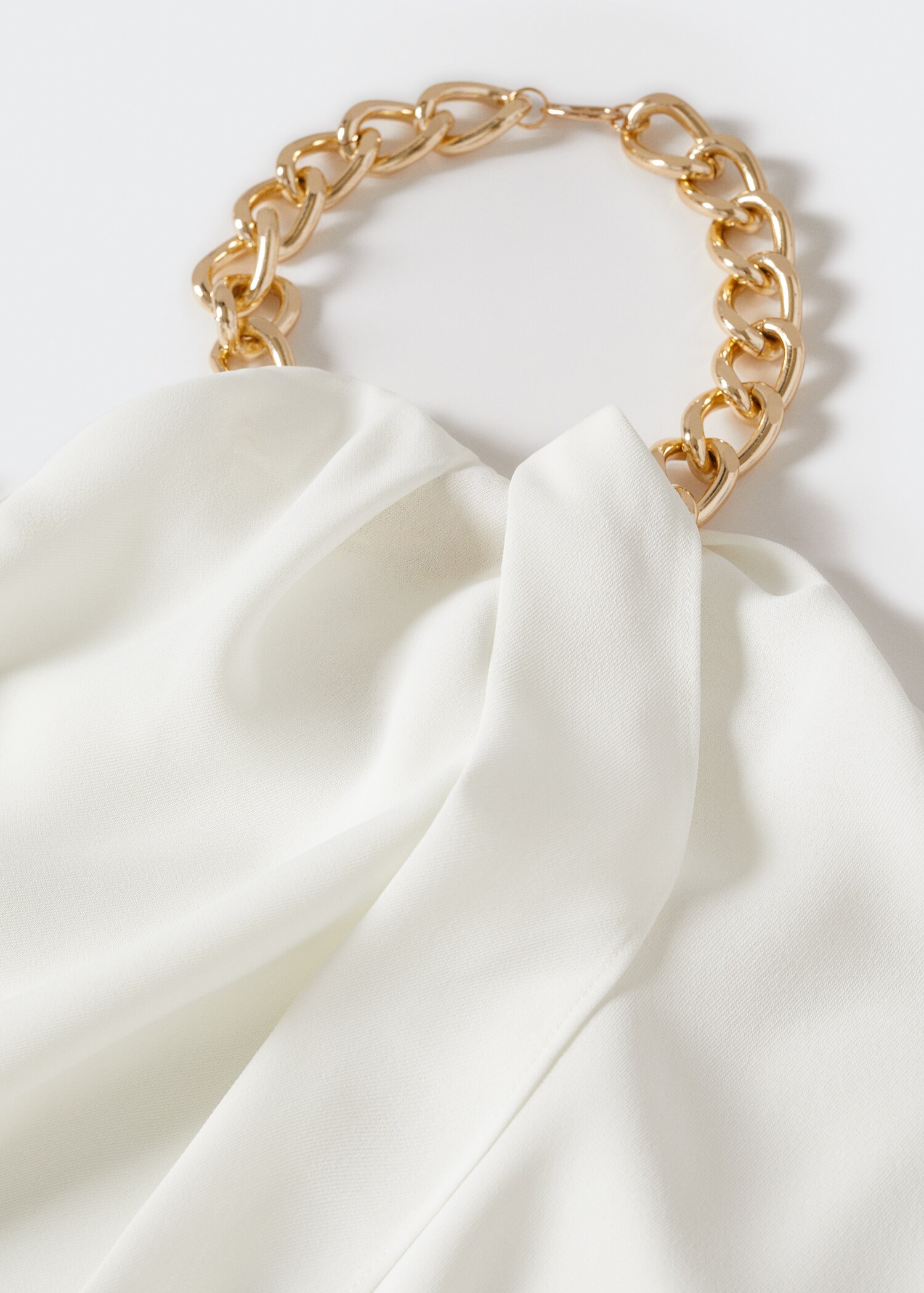 Chain detail blouse - Details of the article 8