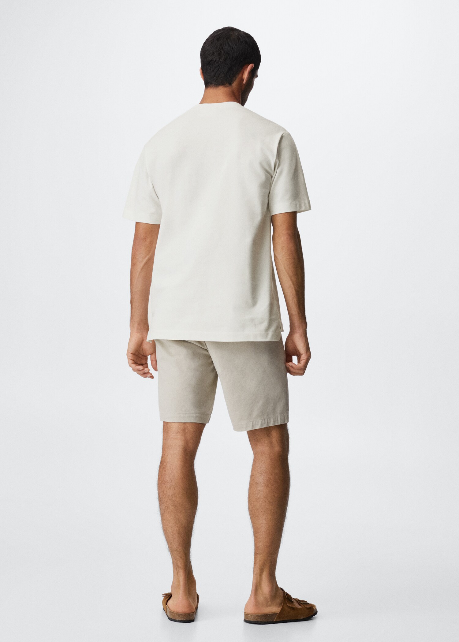 Baumwoll-T-Shirt mit Tasche - Rückseite des Artikels