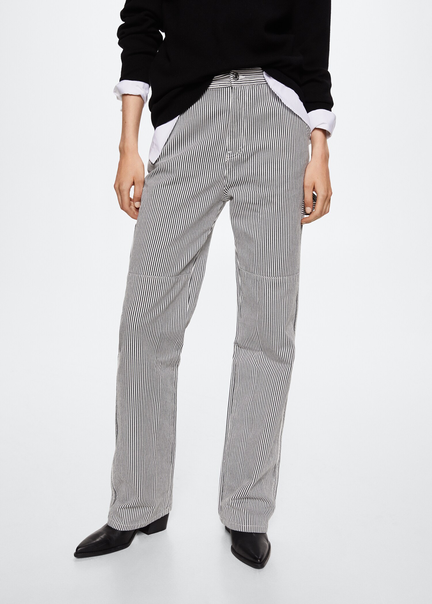 Jeans cargo bolsillos - Plano medio