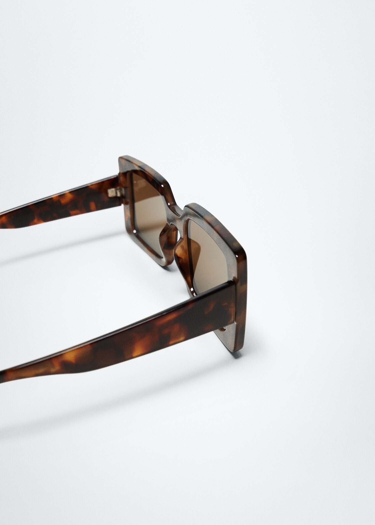 Clear frame sunglasses - Details of the article 2