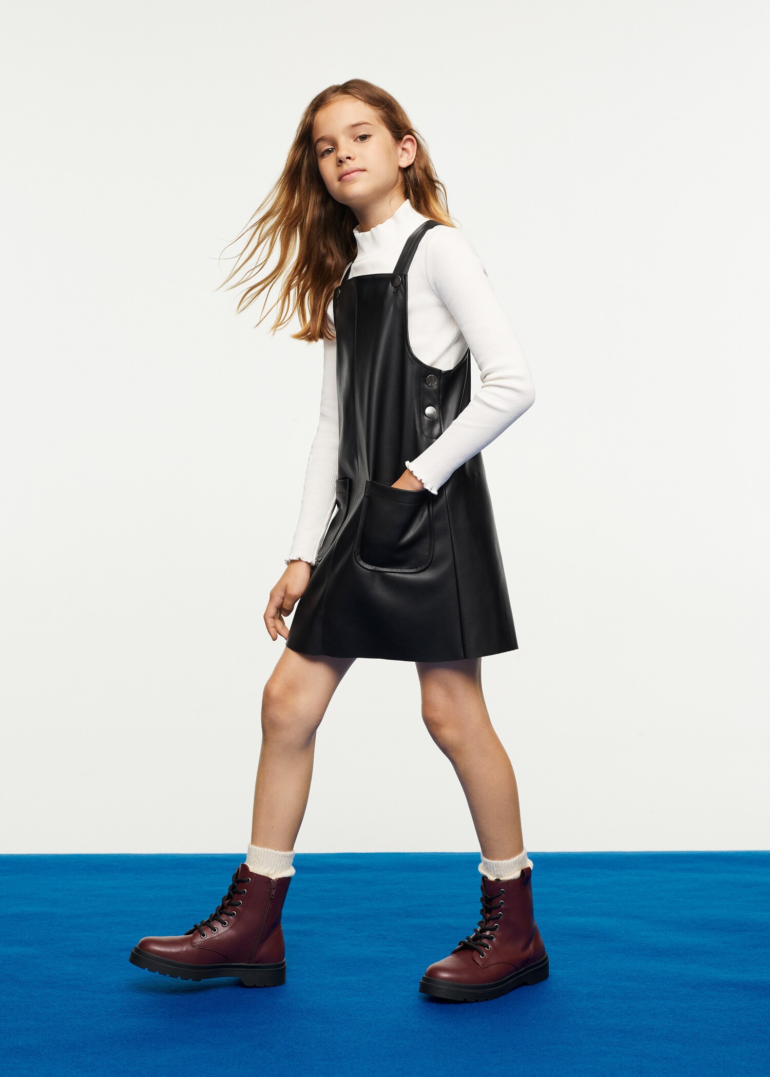 Faux-leather pinafore dress - Medium plane