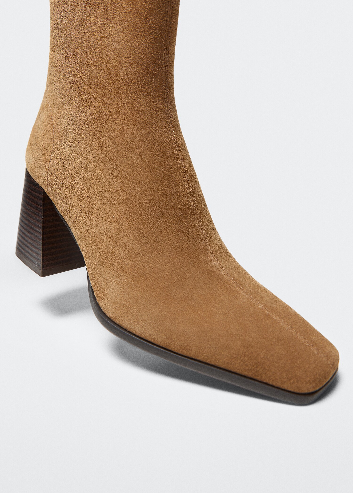 Heel suede ankle boot - Details of the article 3