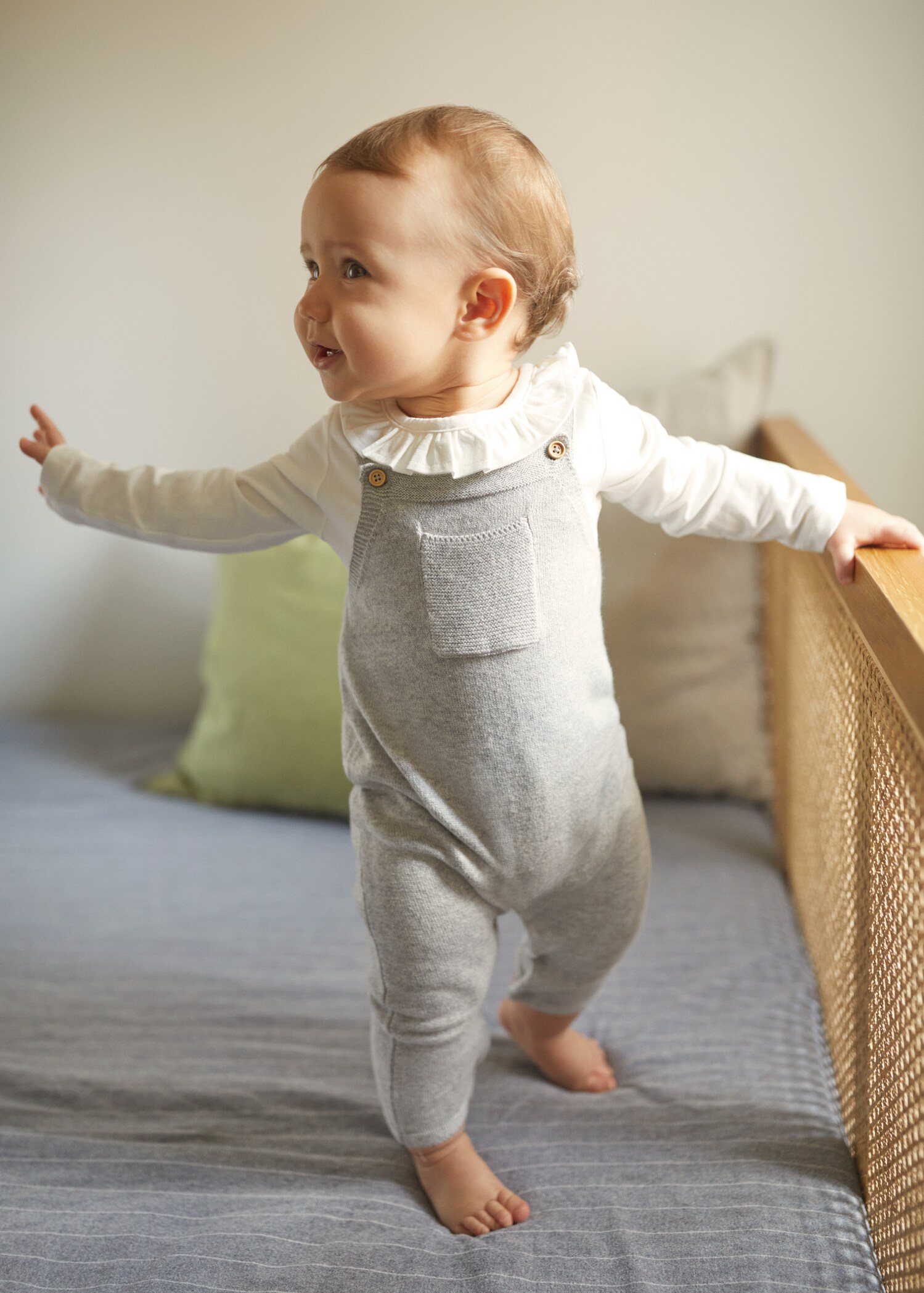 Long knitted dungarees - Details of the article 5