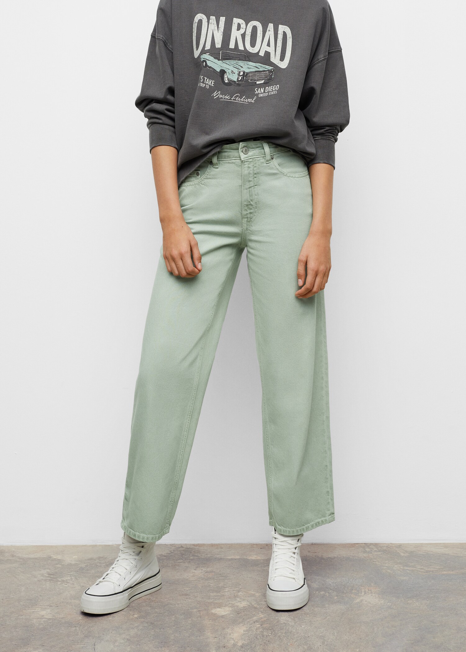 High waist straight jeans - Details of the article 1