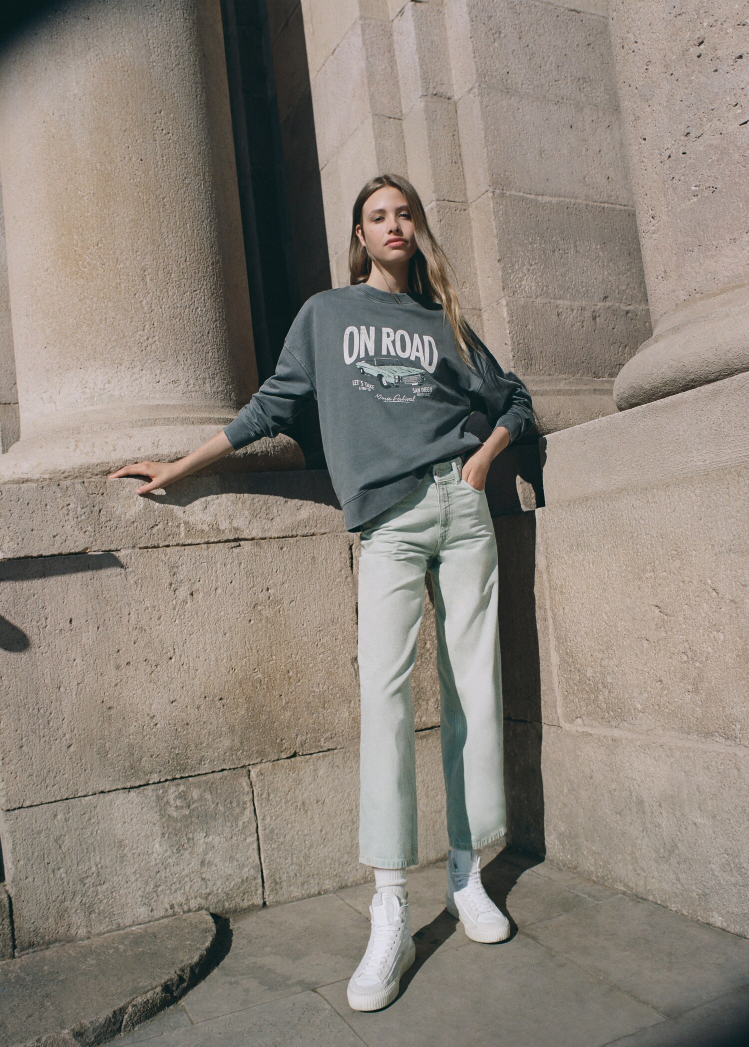 High waist straight jeans - Details of the article 5