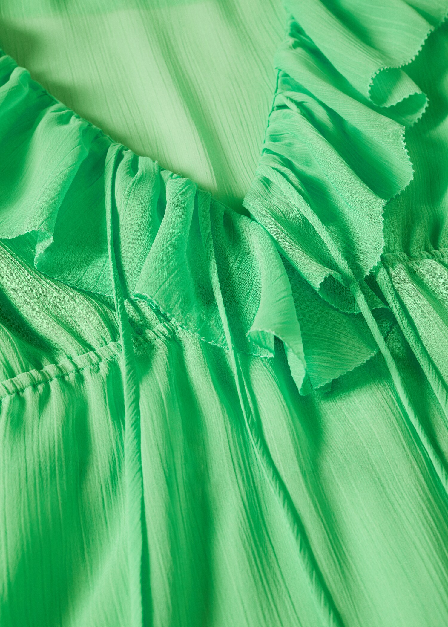 Ruffled neck blouse - Details of the article 8